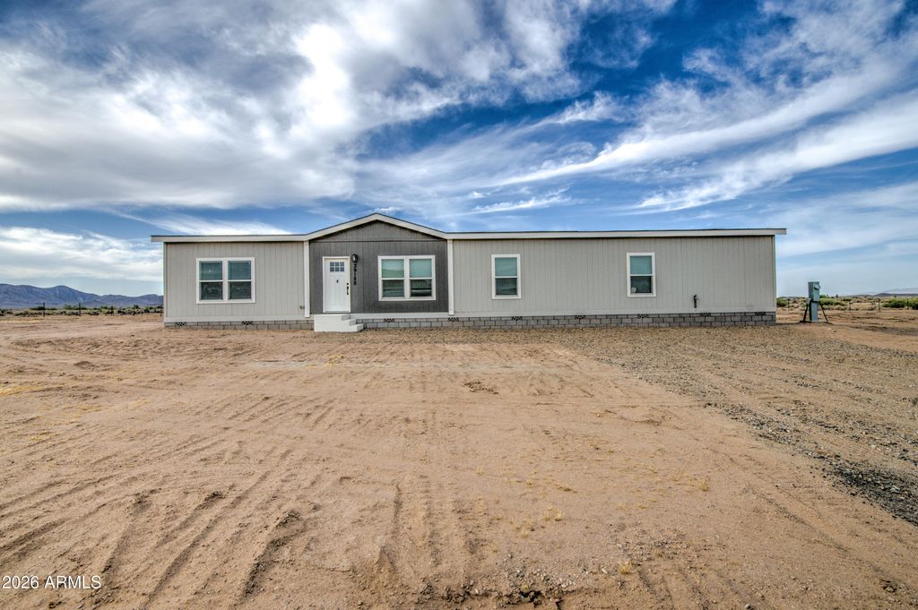 Photo of 39120 W Maldonado Road, Tonopah, AZ 85354 (MLS # 7018789)
