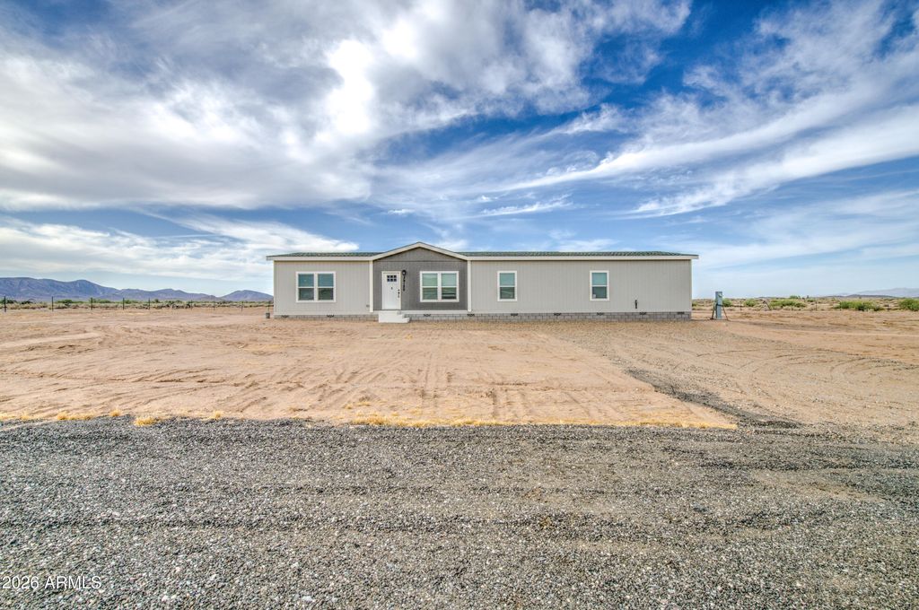 Photo of 39120 W Maldonado Road, Tonopah, AZ 85354 (MLS # 7018789)