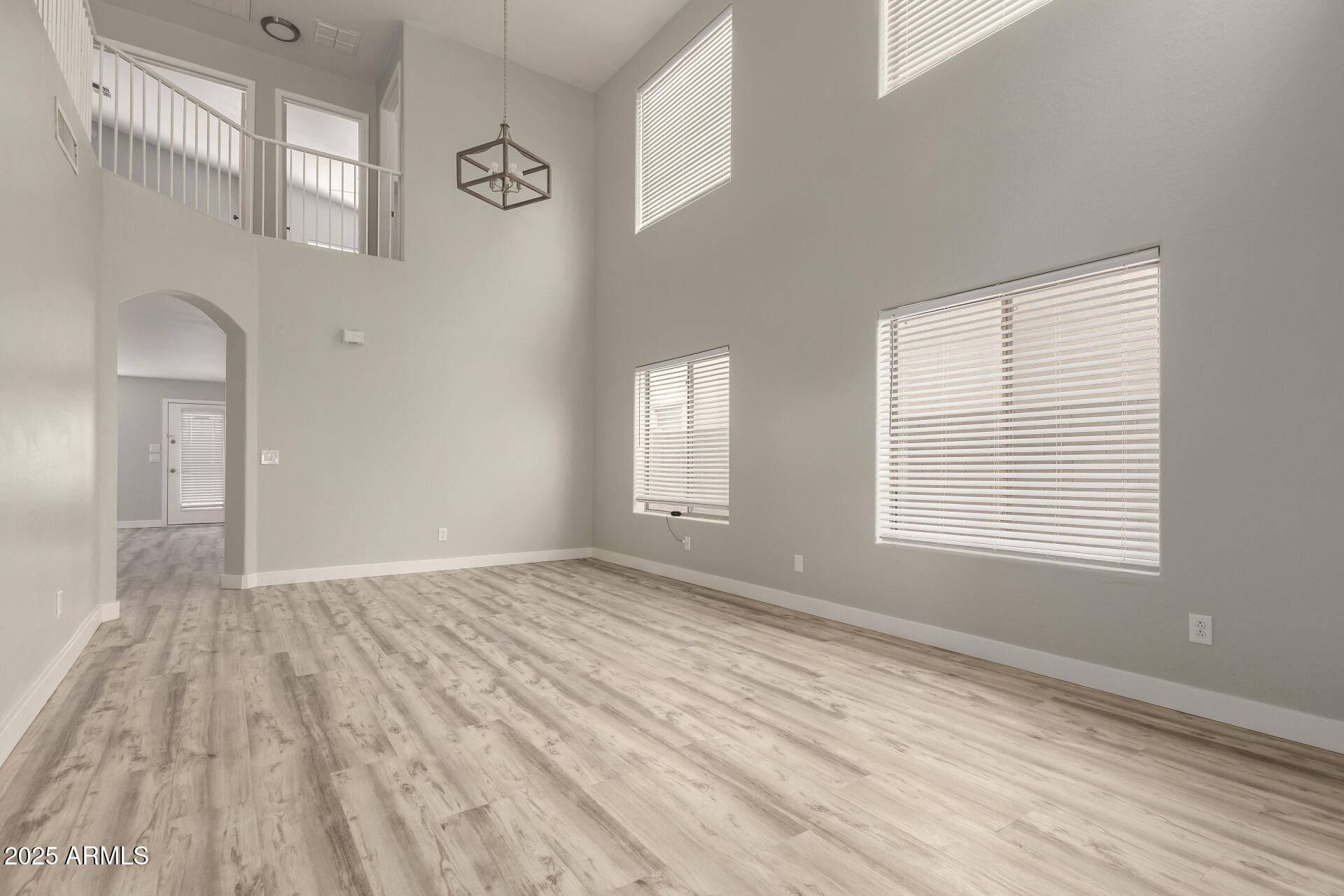 5643 W SOUTHGATE Avenue