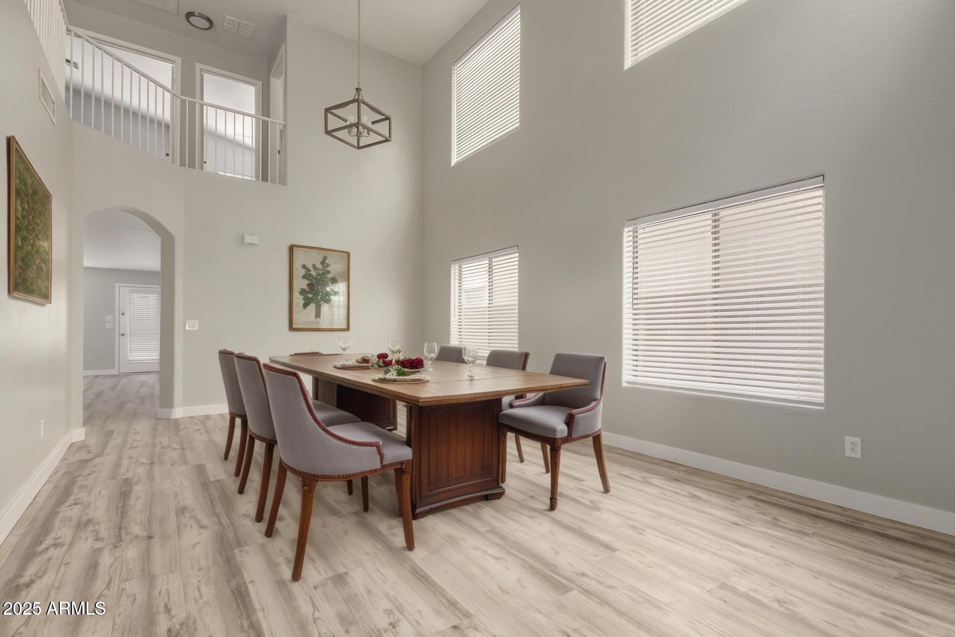 5643 W SOUTHGATE Avenue