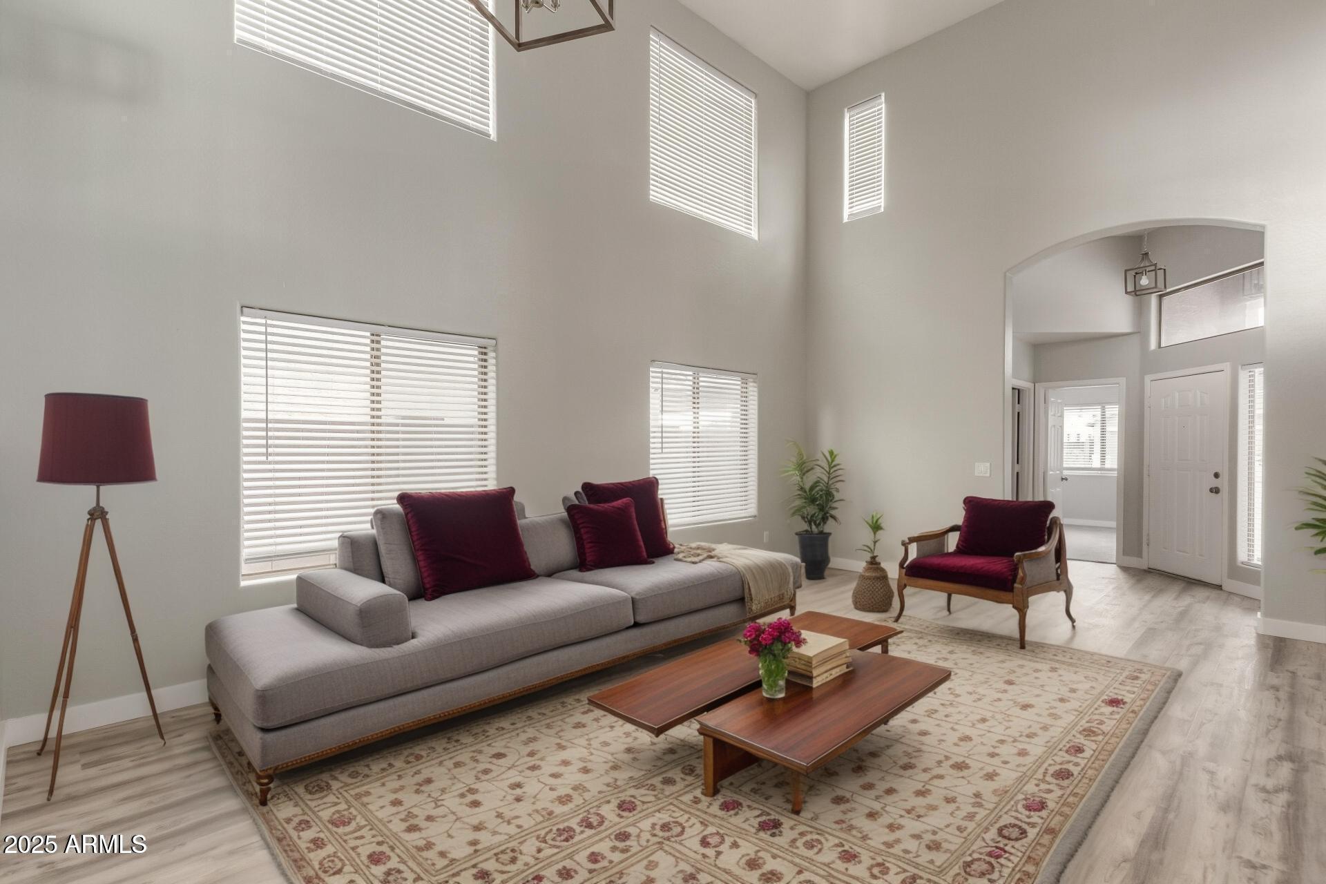 5643 W SOUTHGATE Avenue