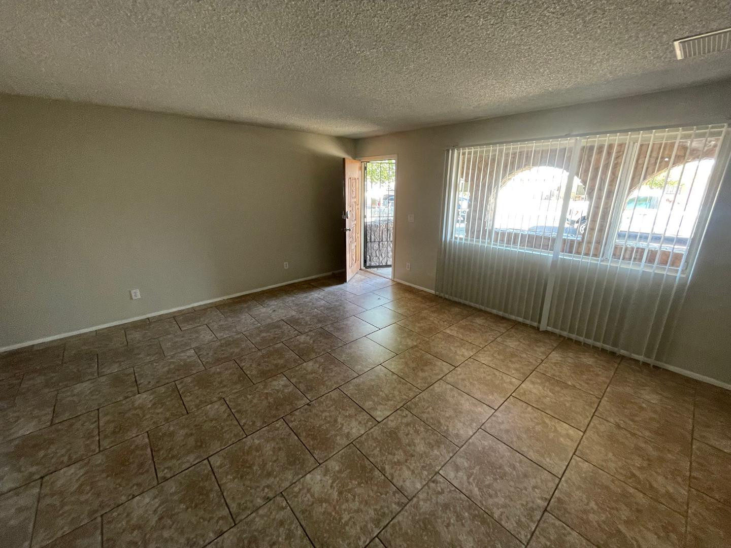 5630 W Hubbell Street