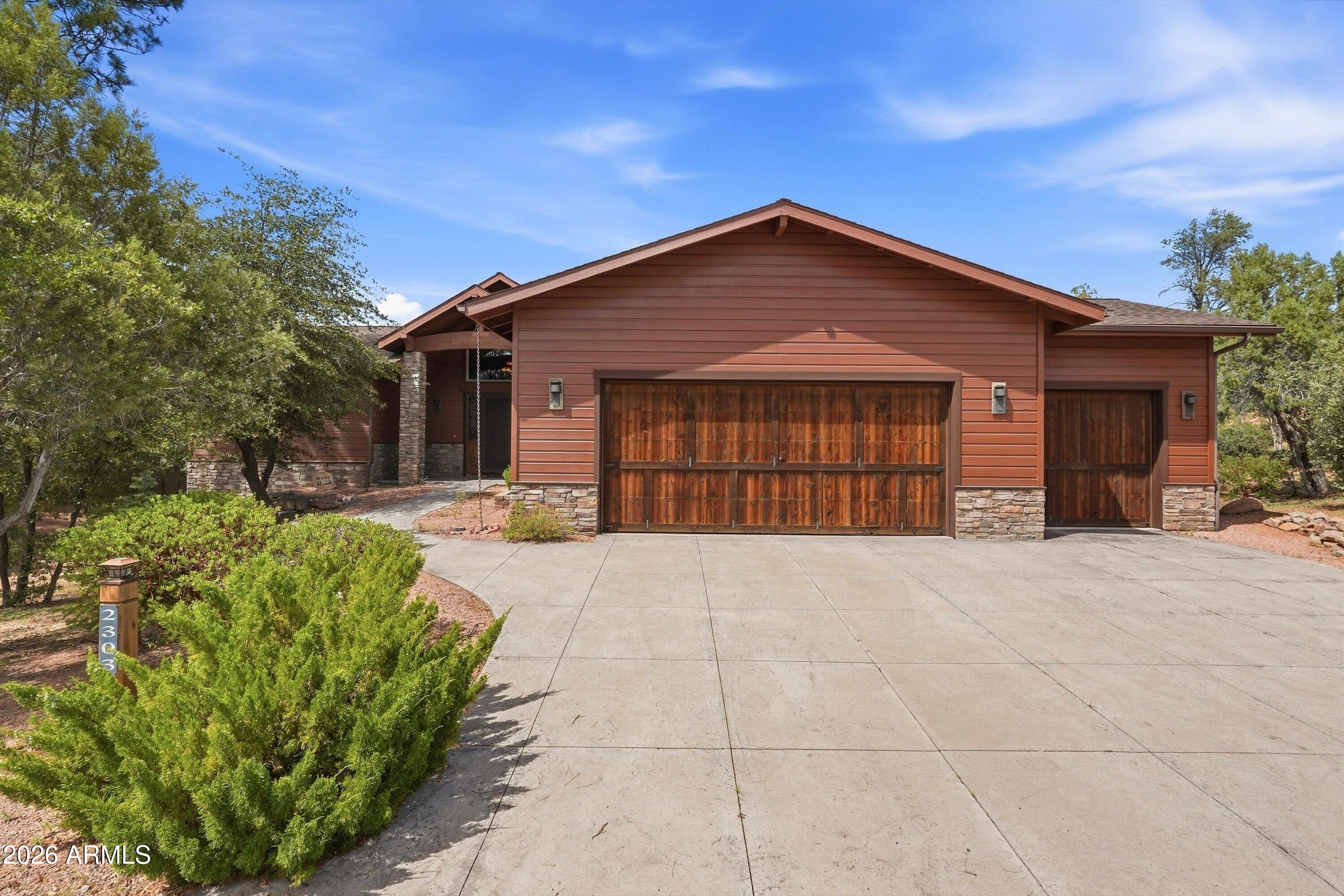 2303 E SCARLET BUGLER Circle