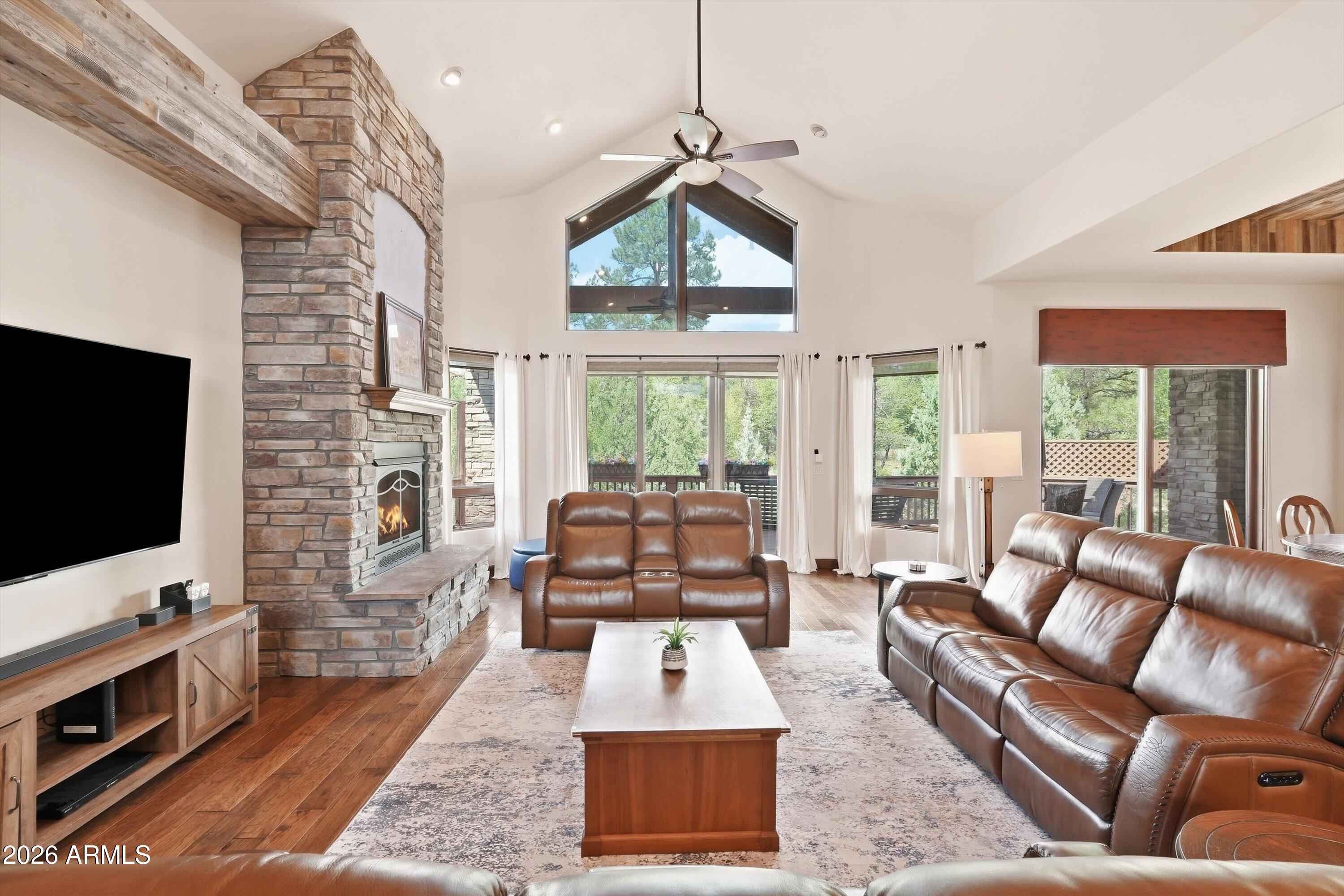 2303 E SCARLET BUGLER Circle