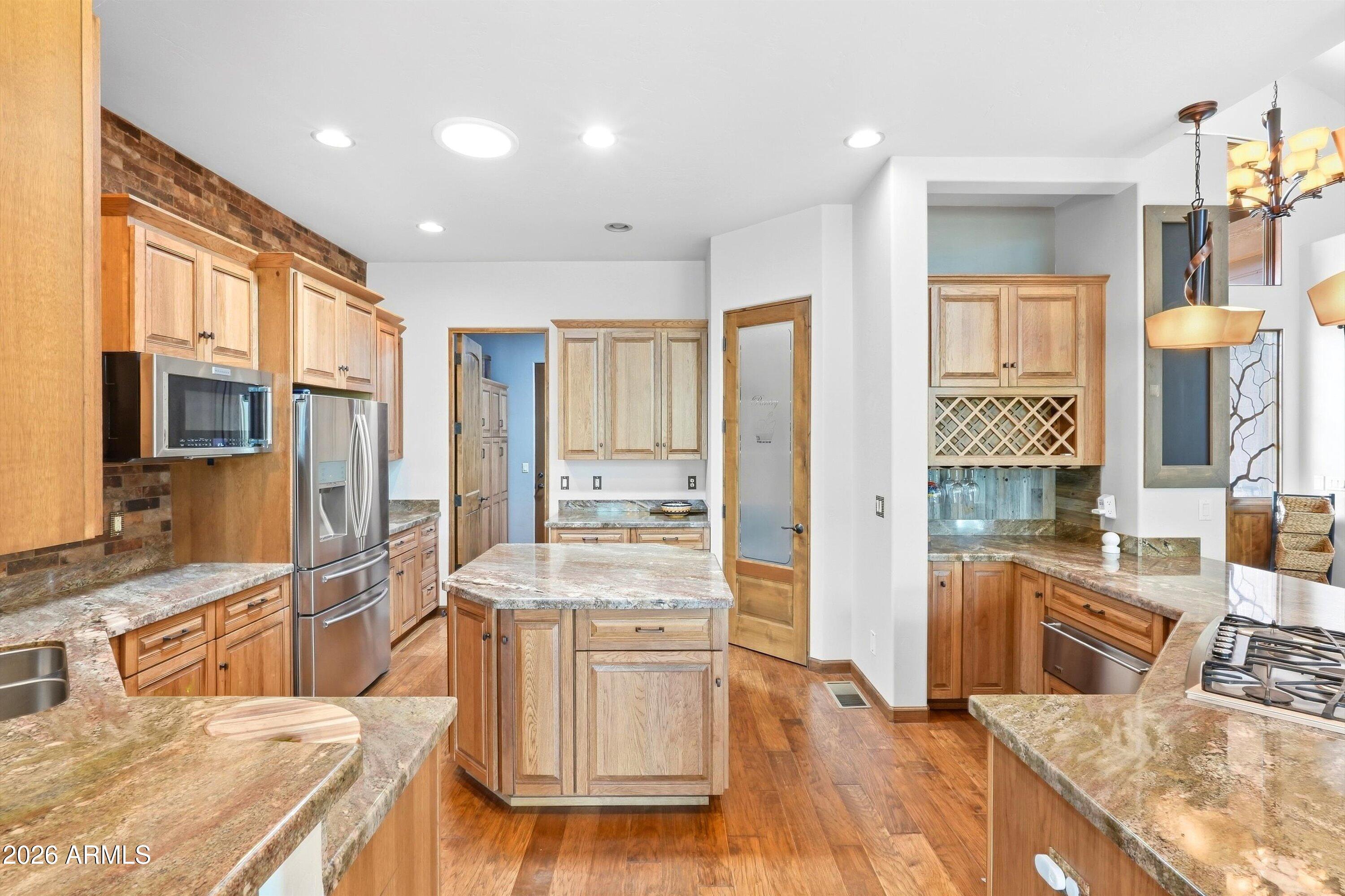 2303 E SCARLET BUGLER Circle