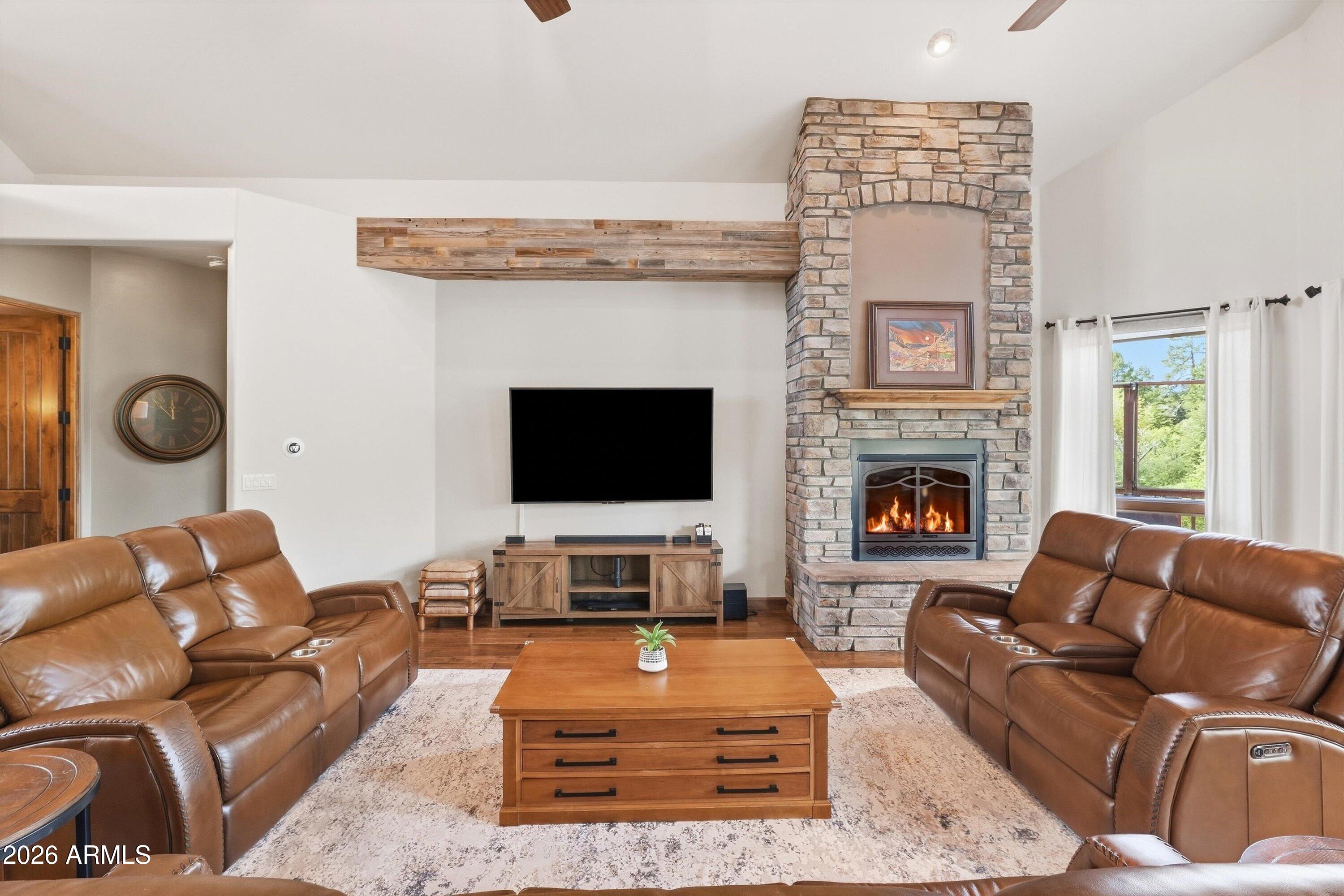 2303 E SCARLET BUGLER Circle