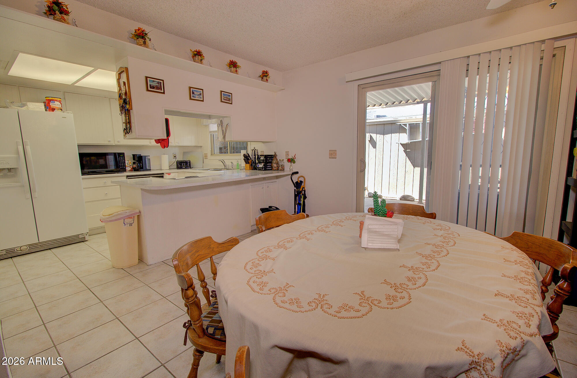 2868 E CLARENDON Avenue