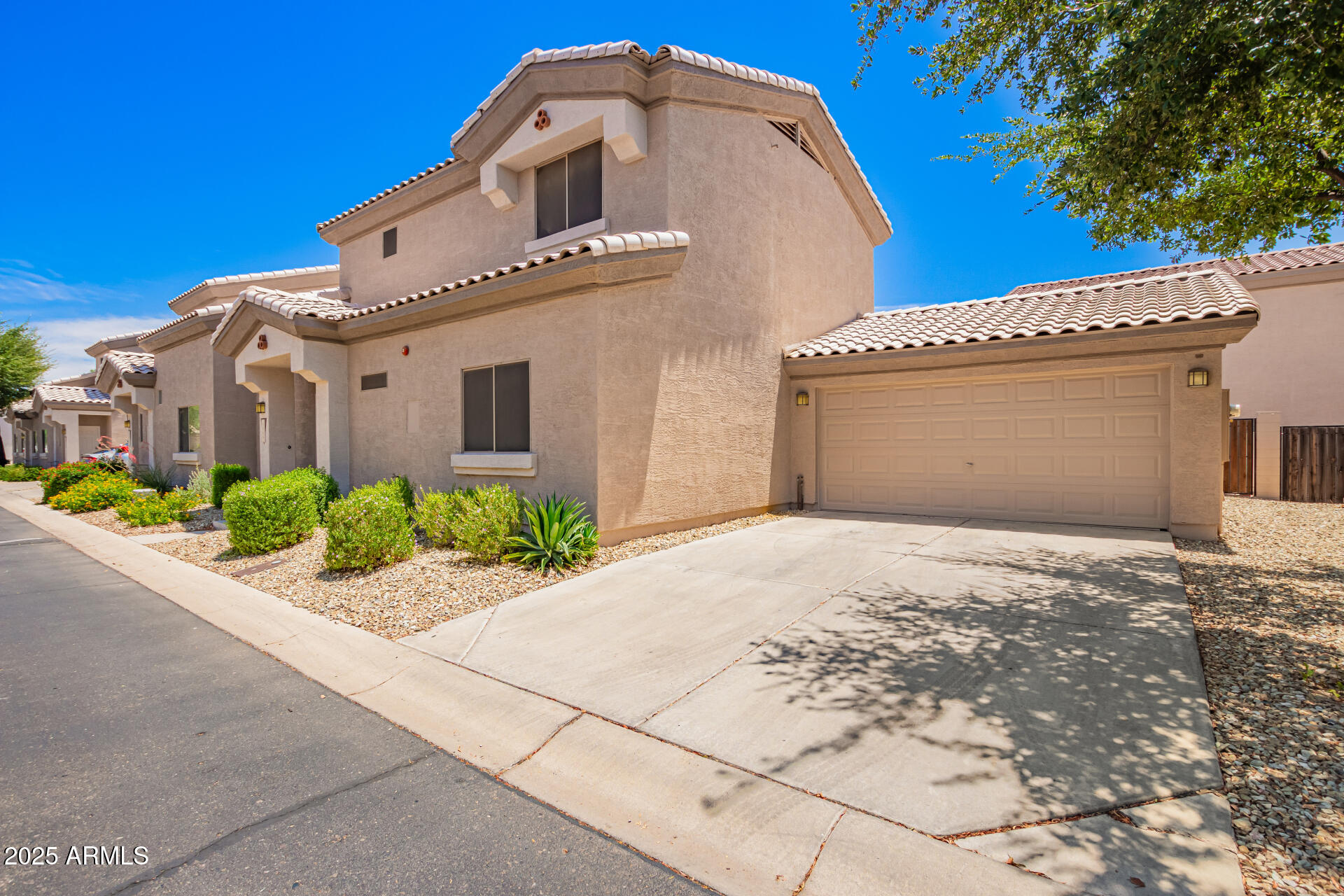 8065 W MARY JANE Lane