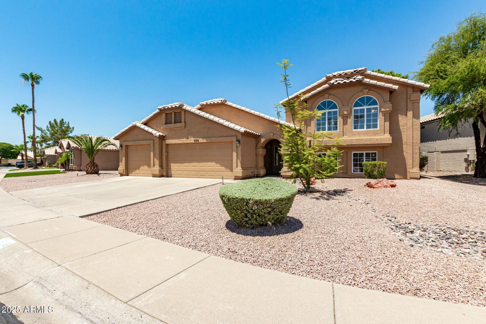 926 W GRAND CAYMEN Drive