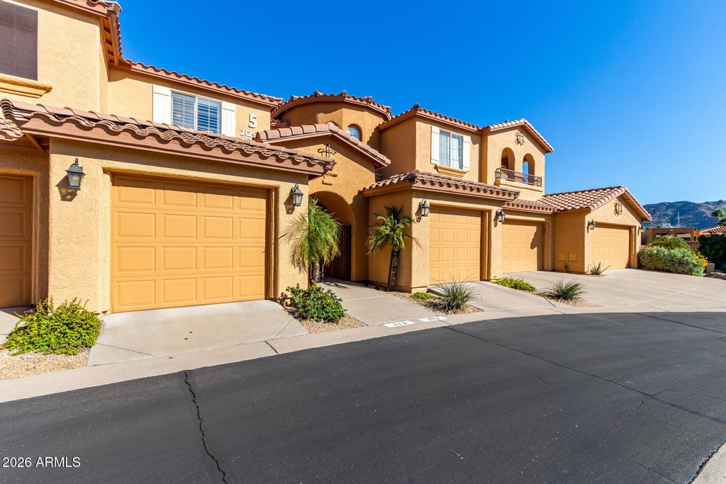 Photo of 10655 N 9th Street #213, Phoenix, AZ 85020 (MLS # 6973550)