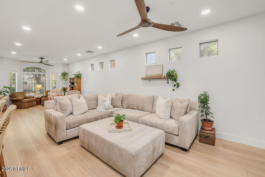 3116 E TAMARISK Street