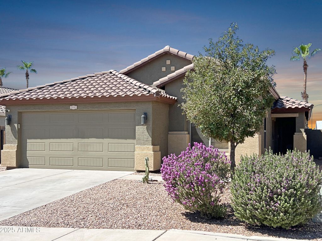 Photo of 2041 N Thunderbird Avenue, Casa Grande, AZ 85122 (MLS # 6920915)