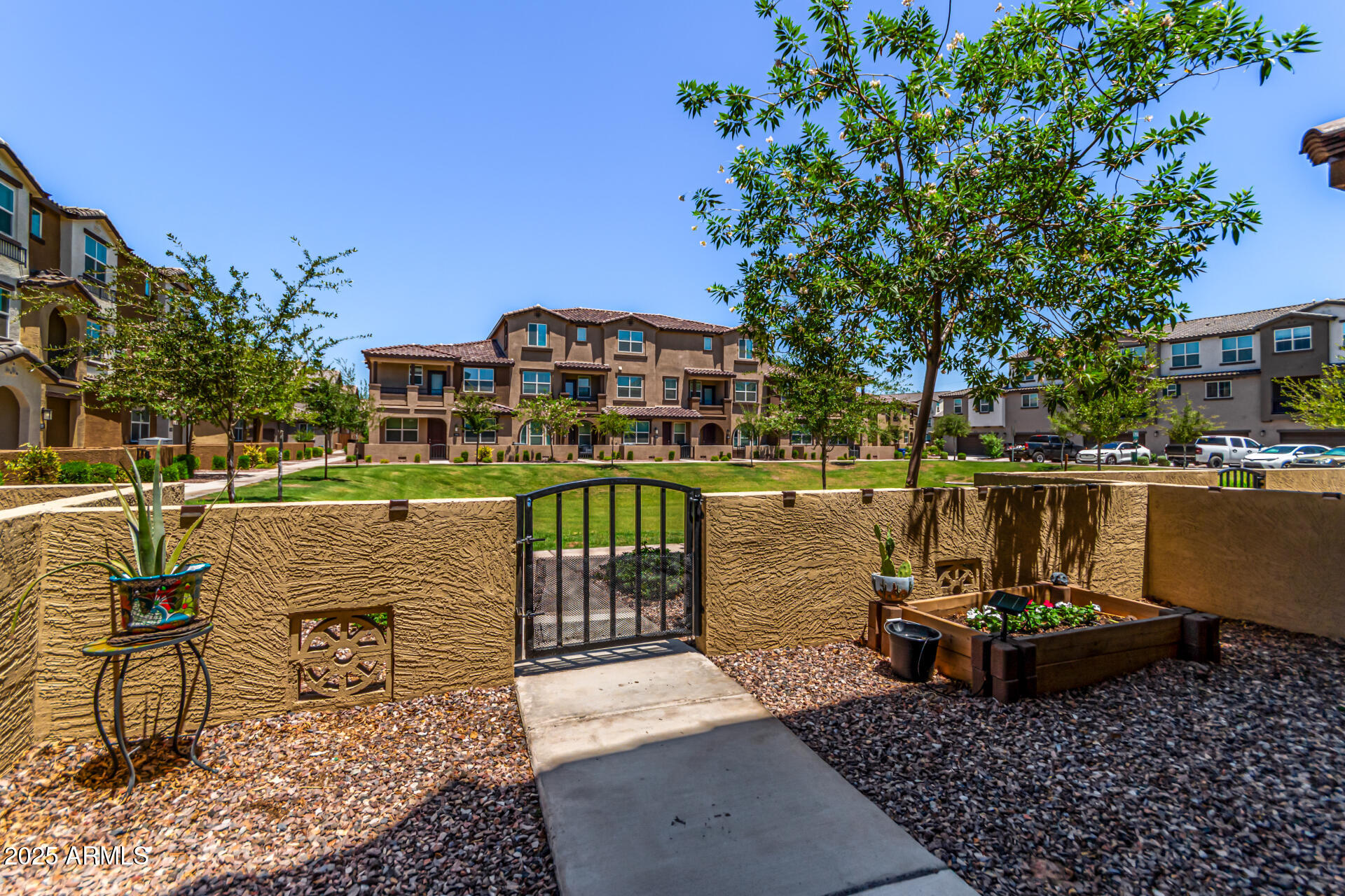 1255 N ARIZONA Avenue 1317