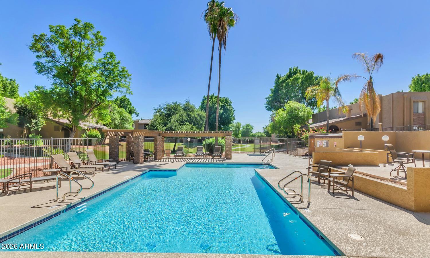 3825 E CAMELBACK Road E 226