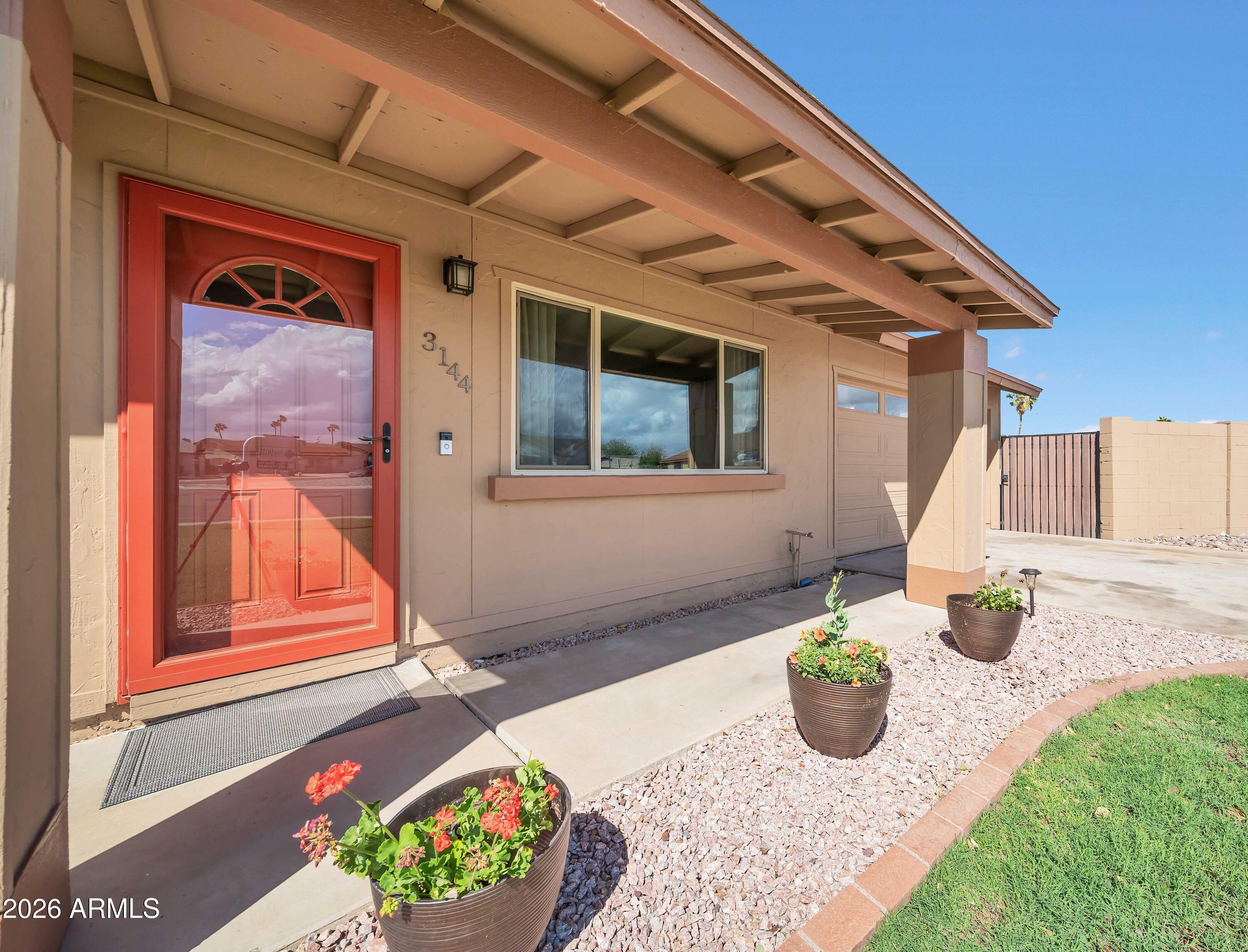 3144 W MICHELLE Drive