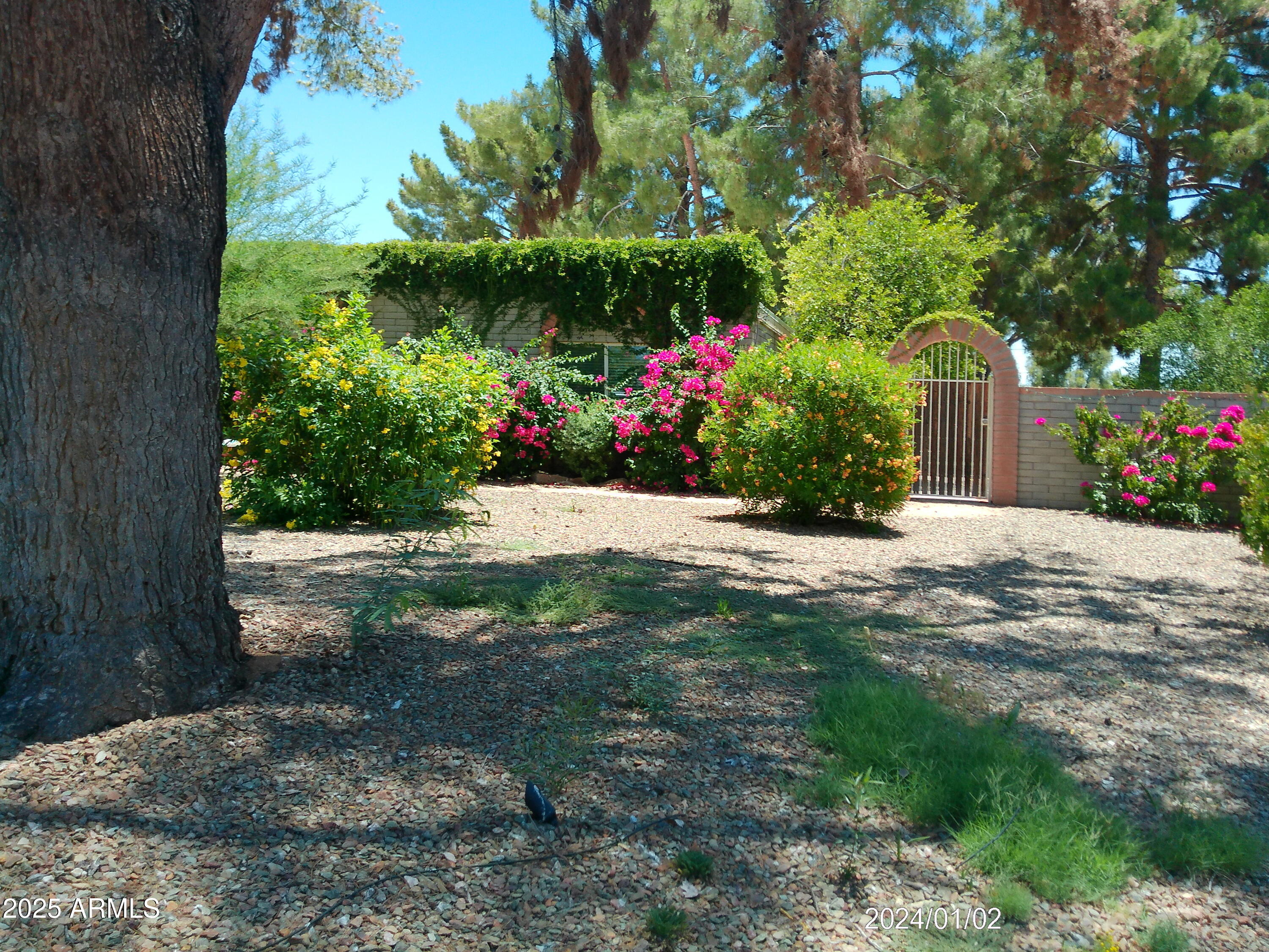 6139 E VOLTAIRE Avenue