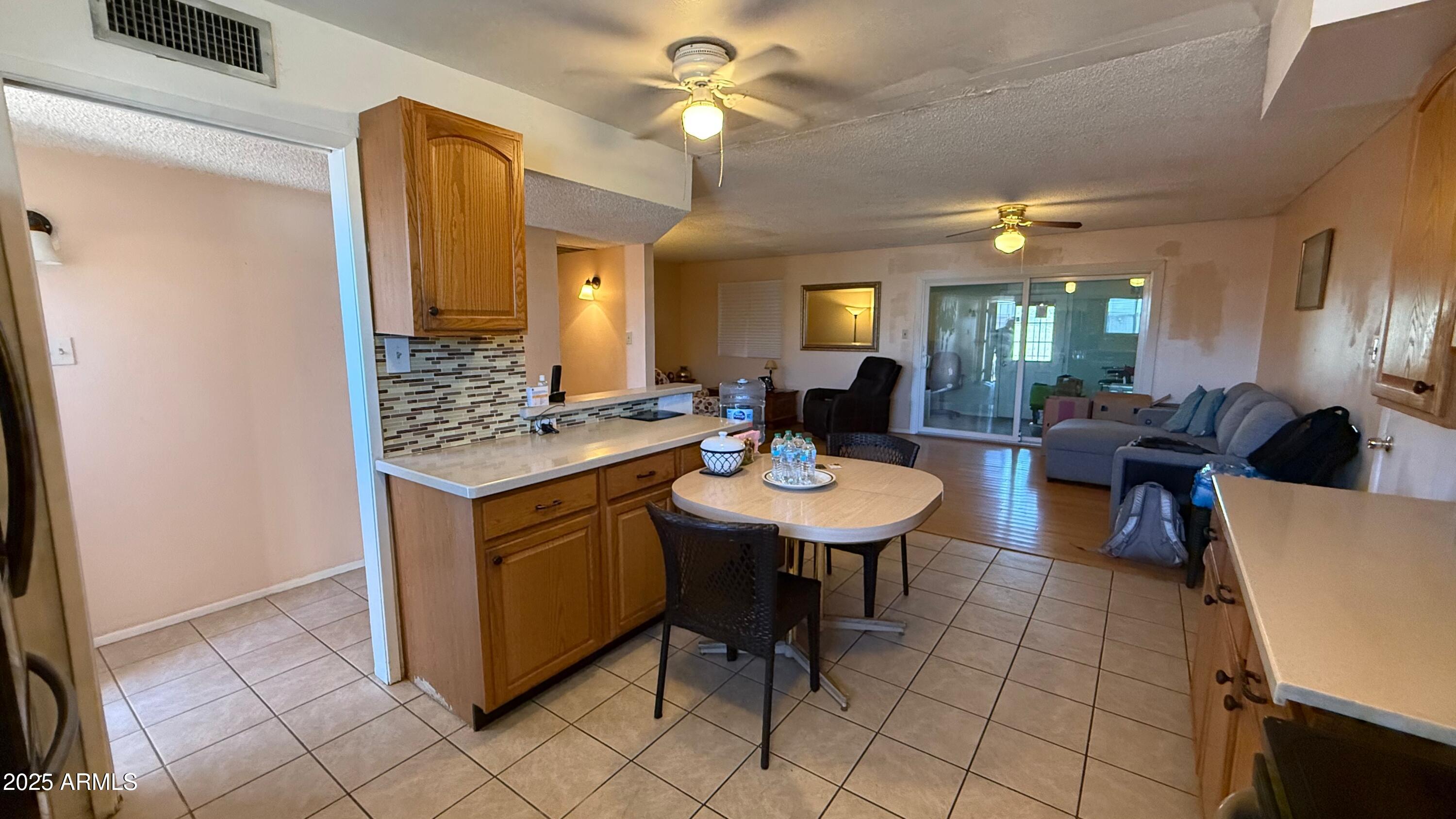 8524 W WELDON Avenue