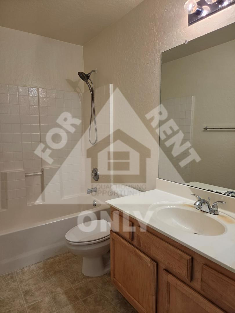 3536 W Hopi Trail