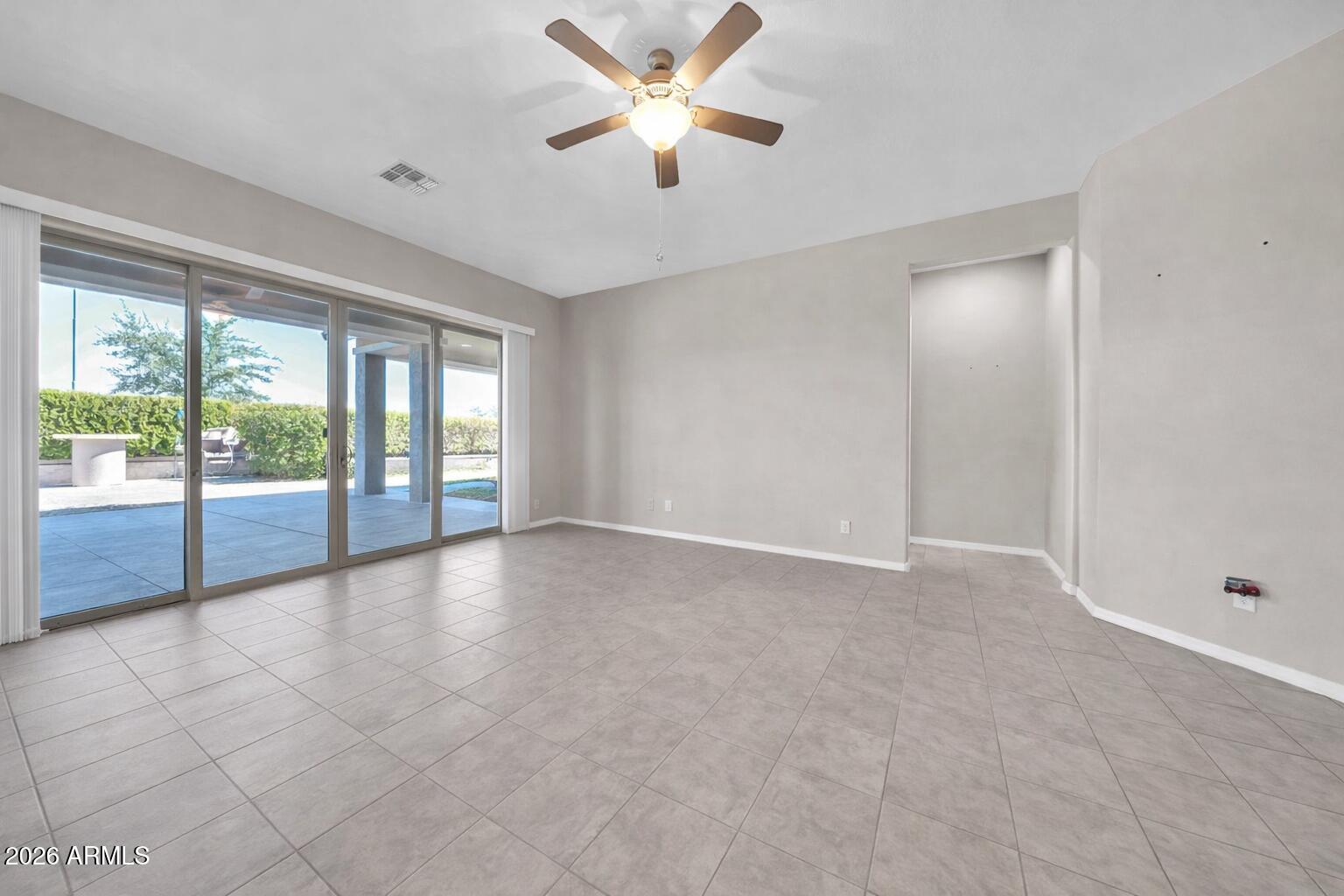 9364 W CASHMAN Drive