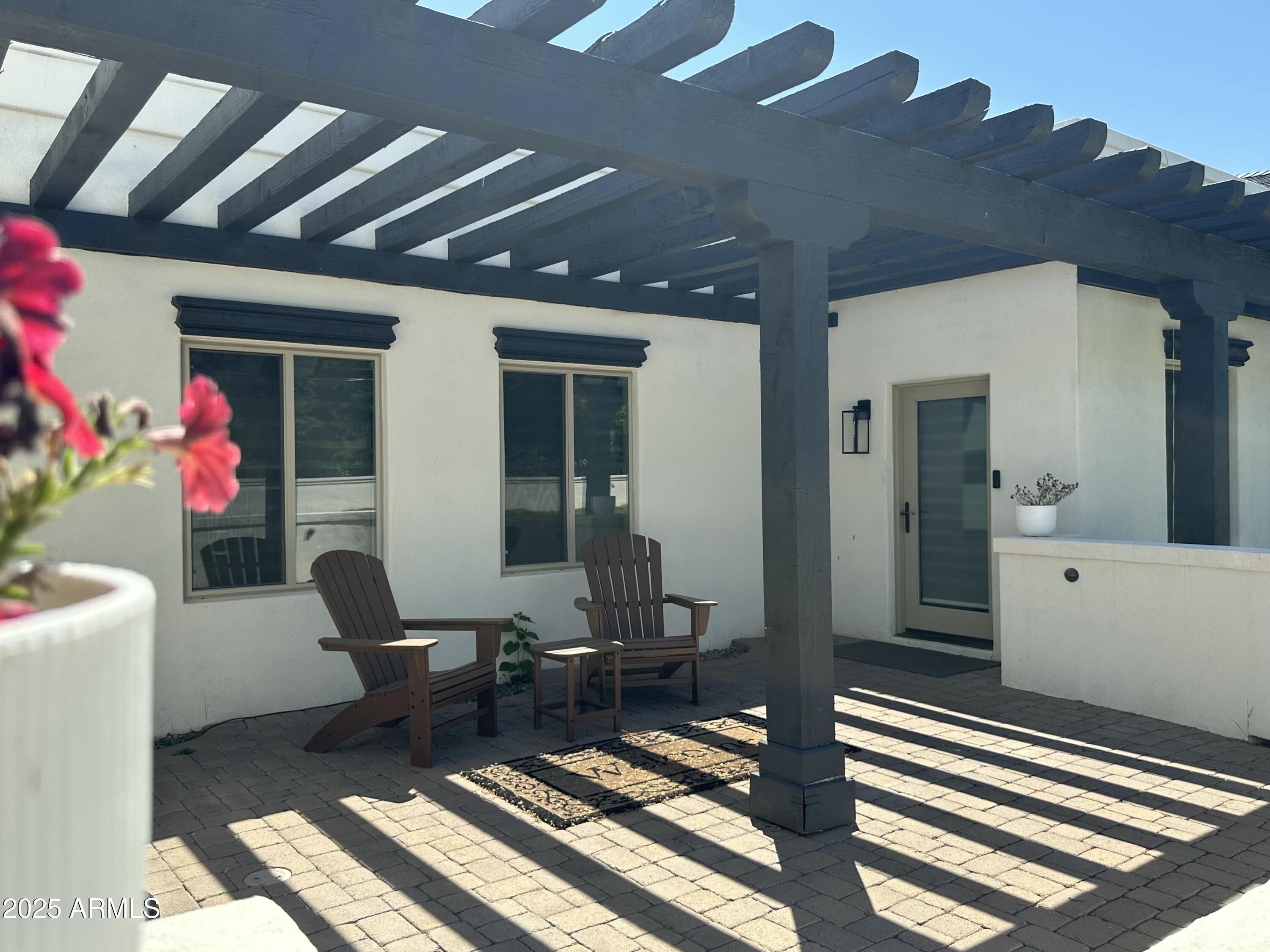 2311 E COLTER Street