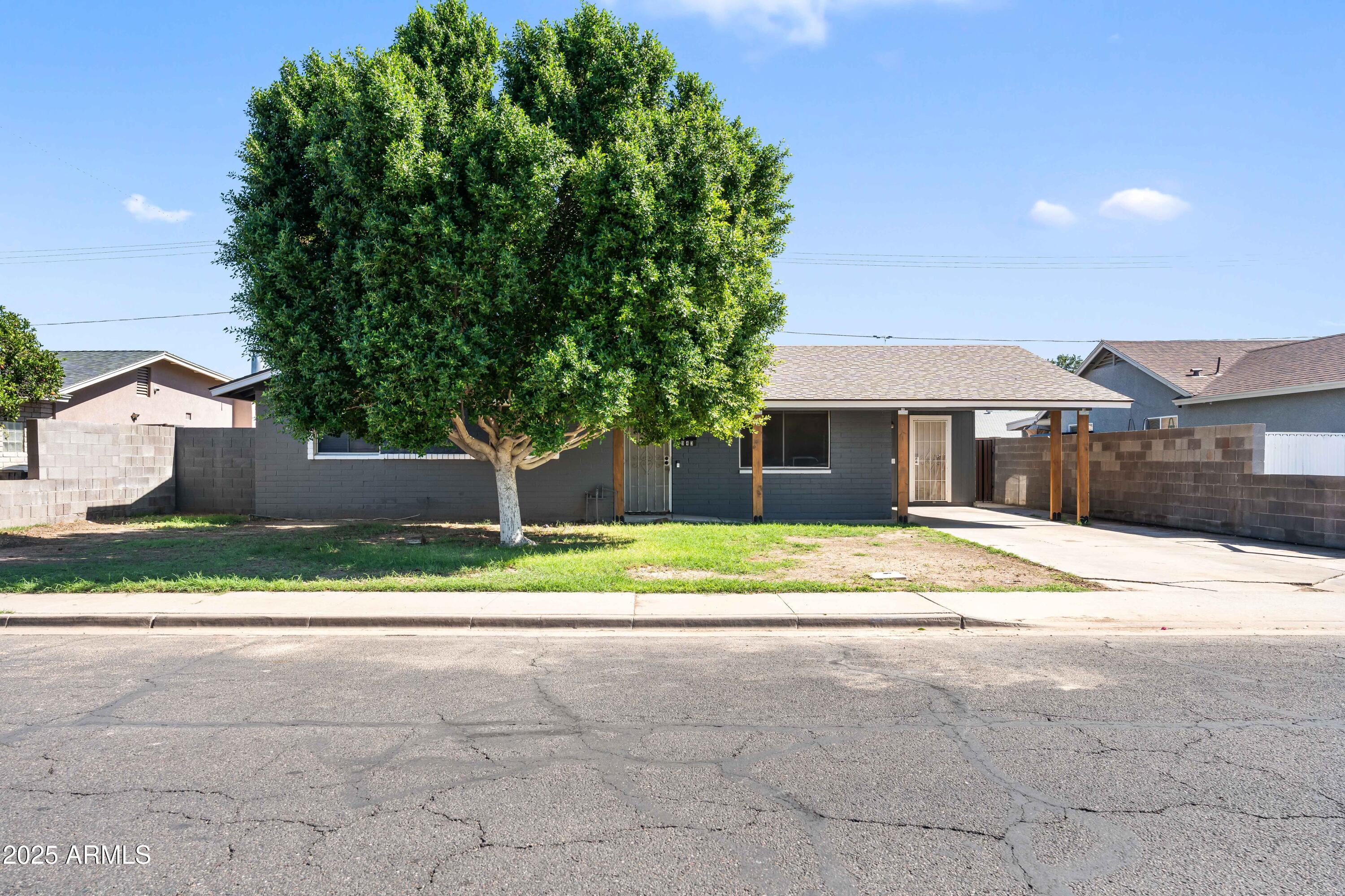 943 S LAZONA Drive