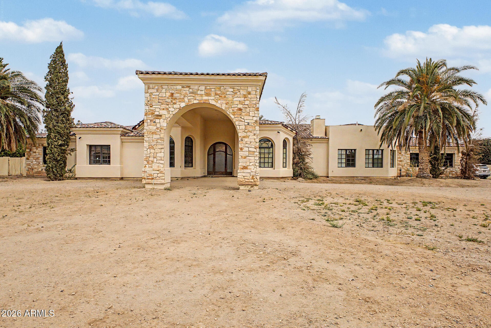 6525 N LOST DUTCHMAN Drive