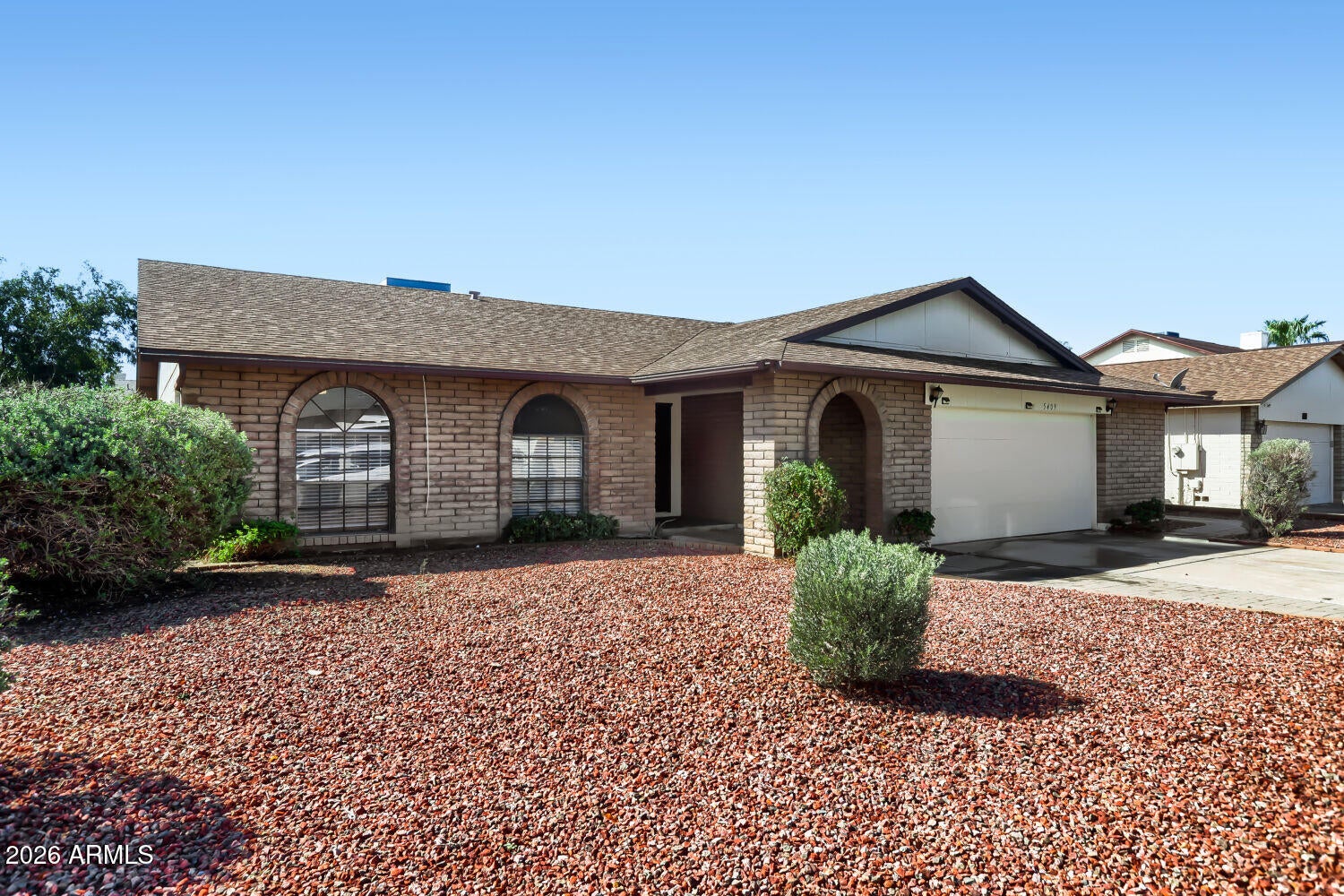 5409 W DESERT HILLS Drive
