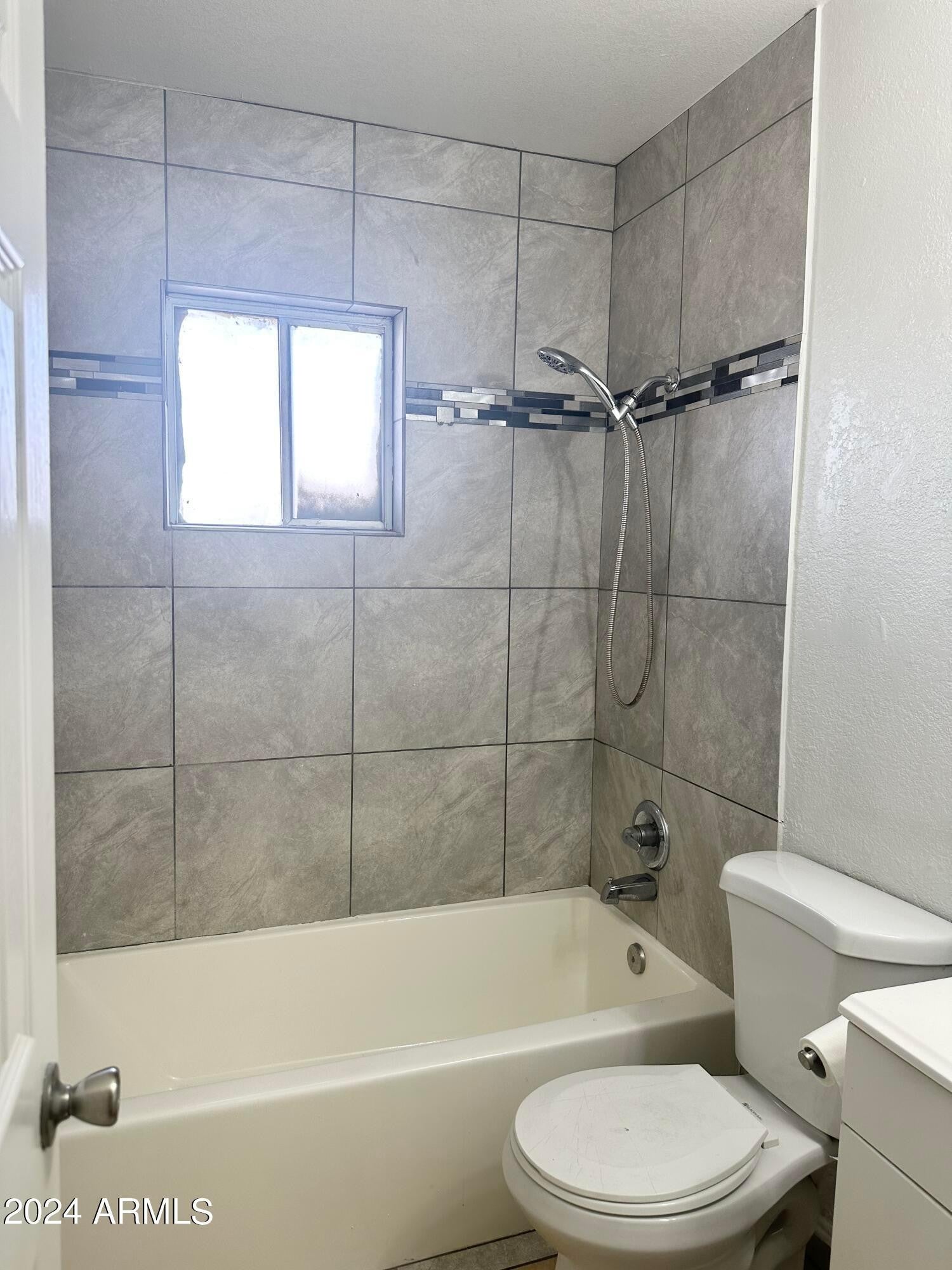 2033 W Madison -- Apt 1