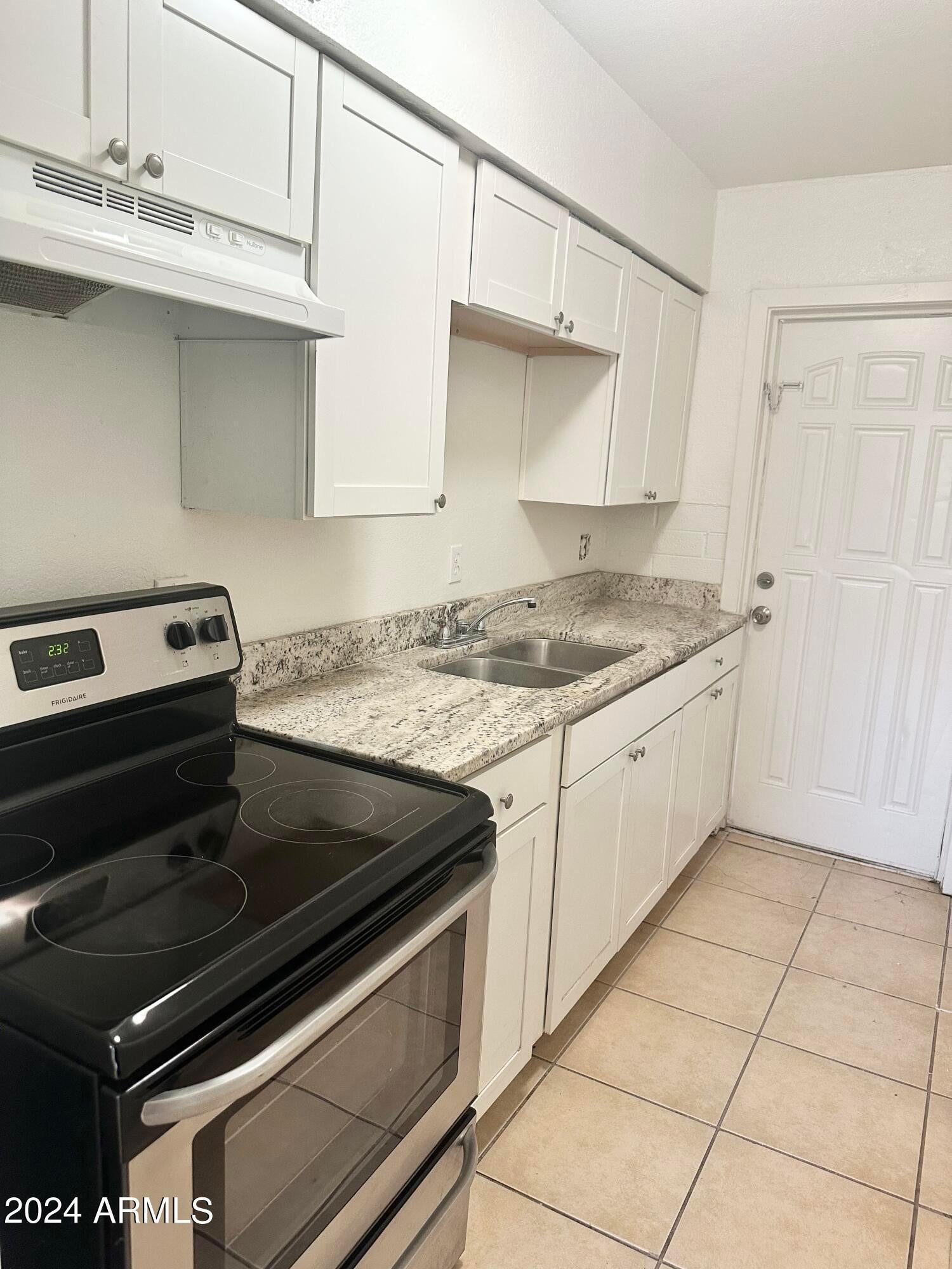 2033 W Madison -- Apt 1