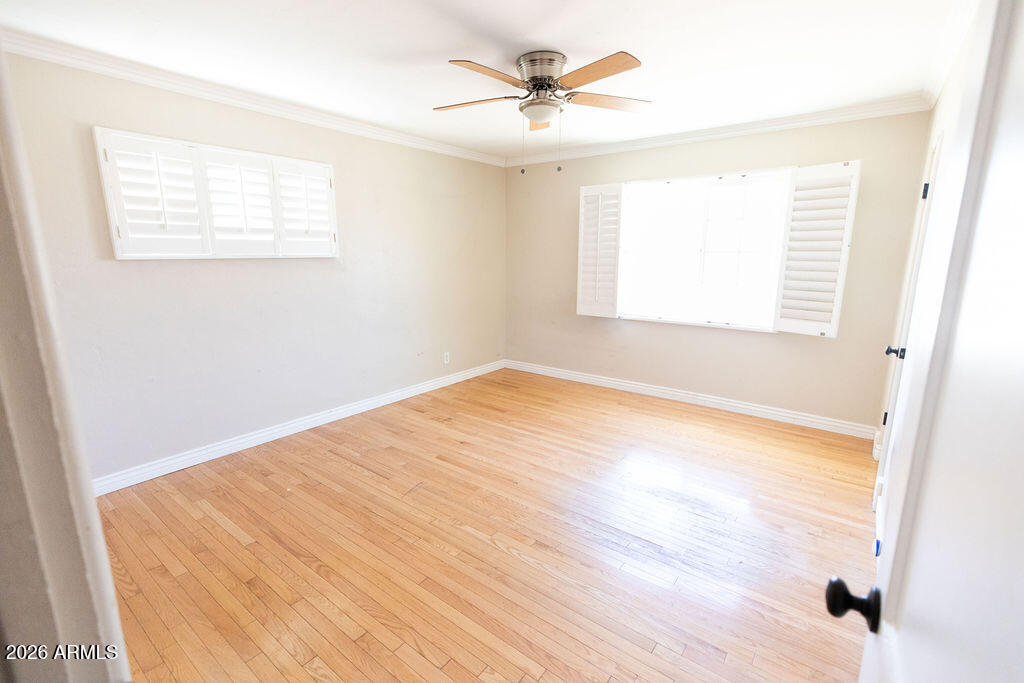 2514 E TURNEY Avenue