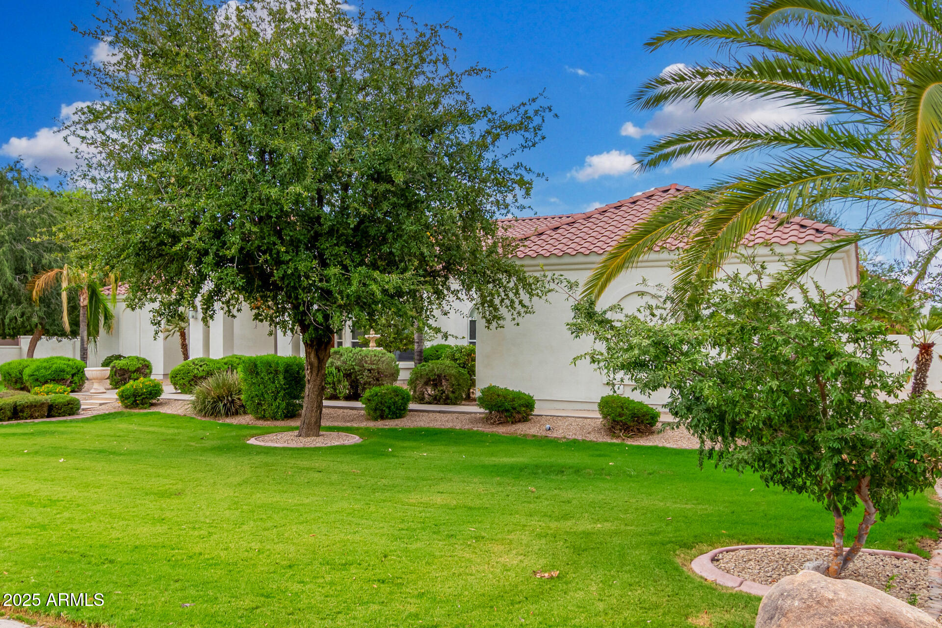 2610 E MEADOWVIEW Drive