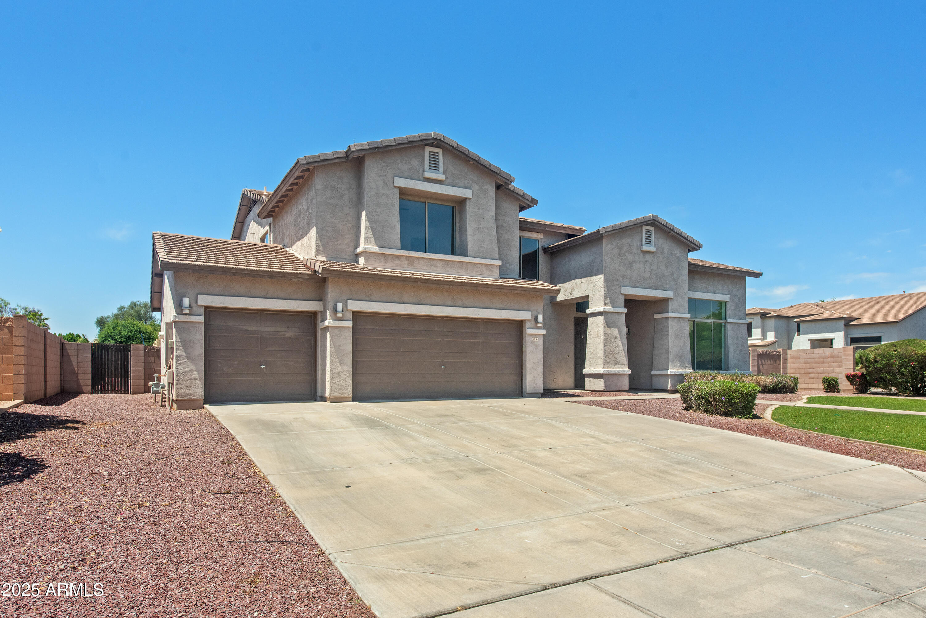2036 S RESEDA Court