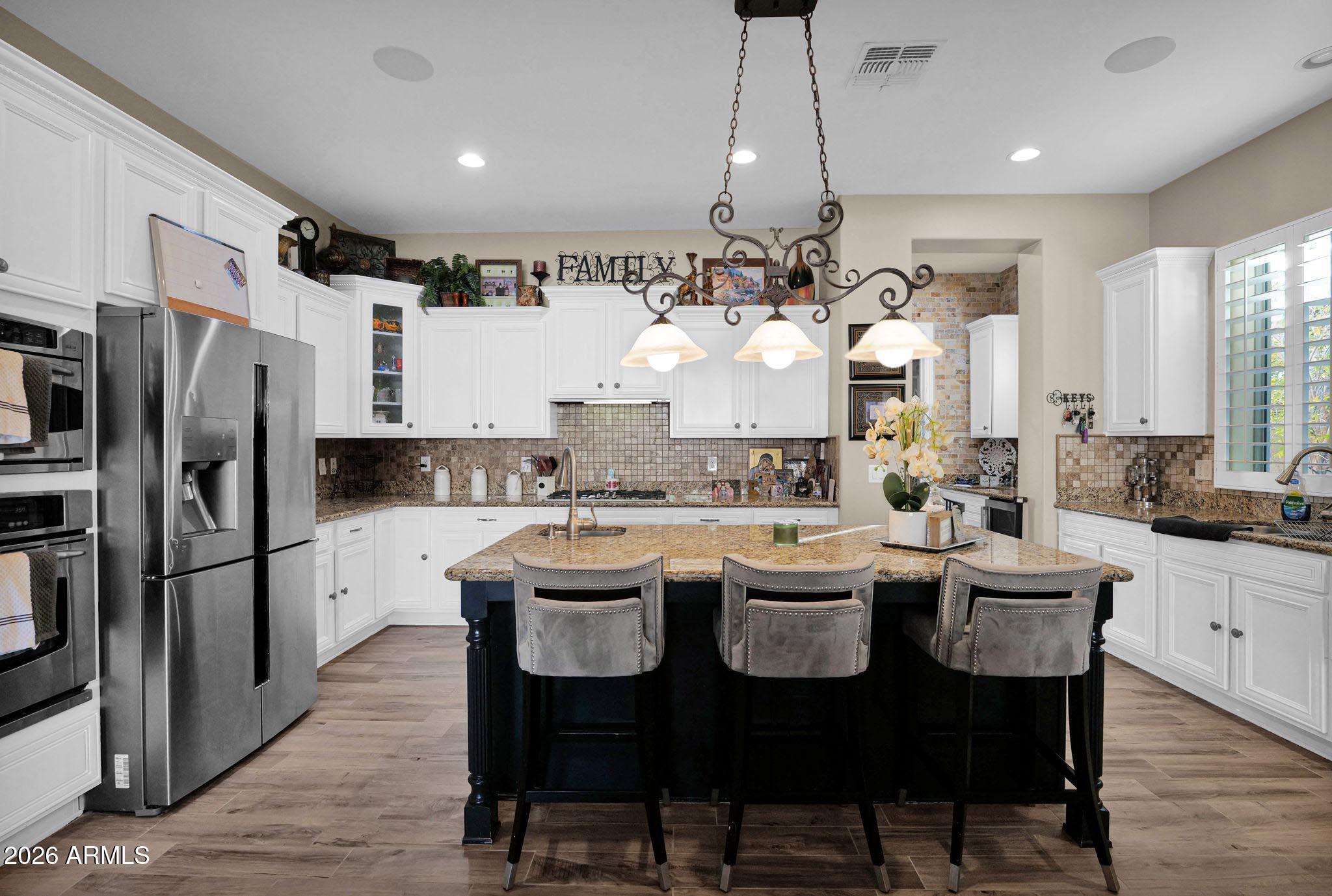 294 W GRAND CANYON Drive