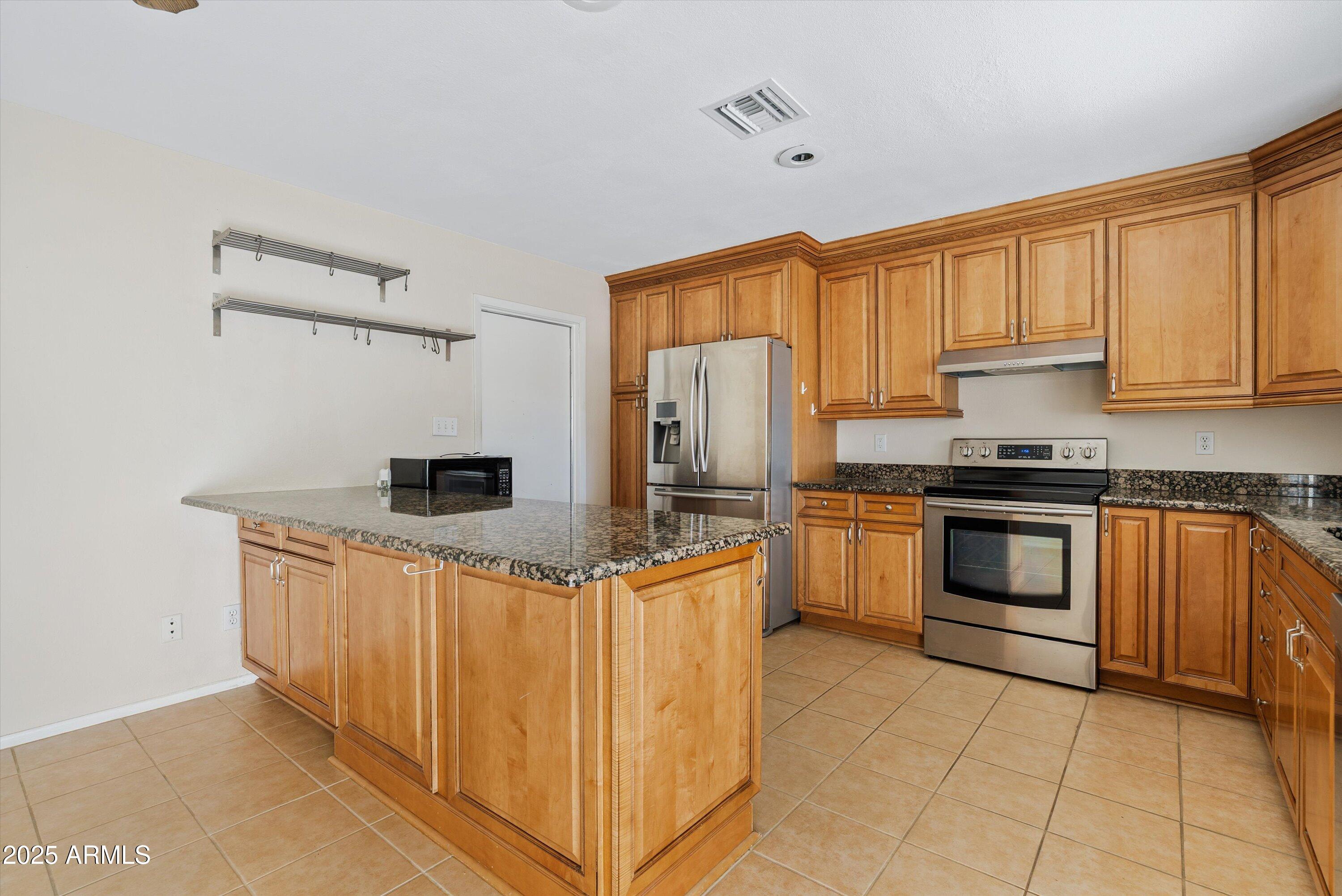 8683 E FILLMORE Street