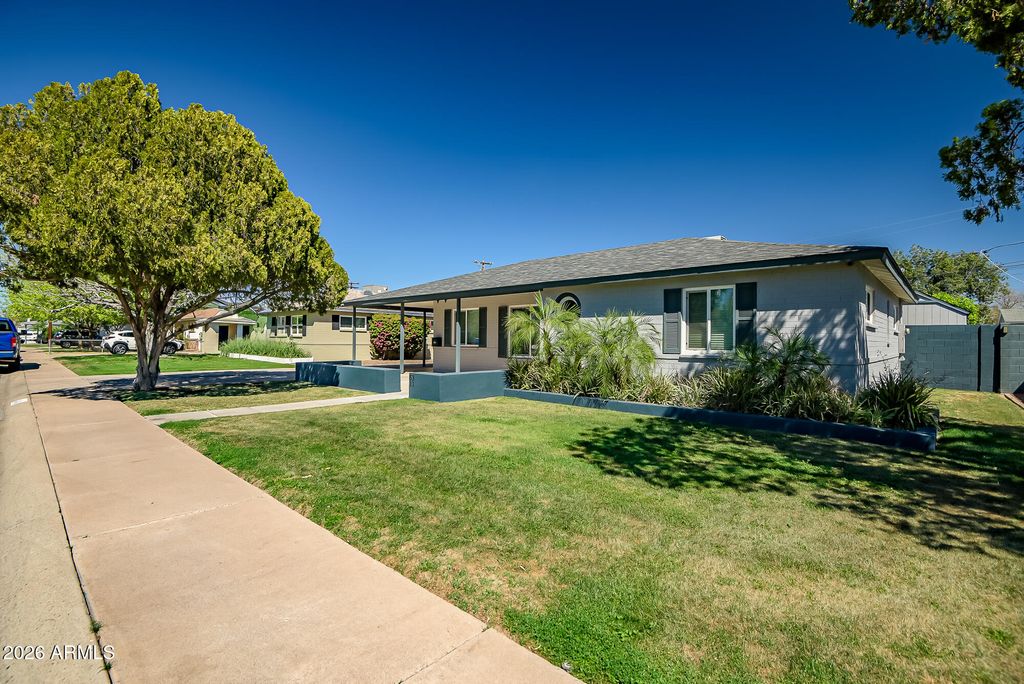 Photo of 5311 N 8th Avenue, Phoenix, AZ 85013 (MLS # 7002155)