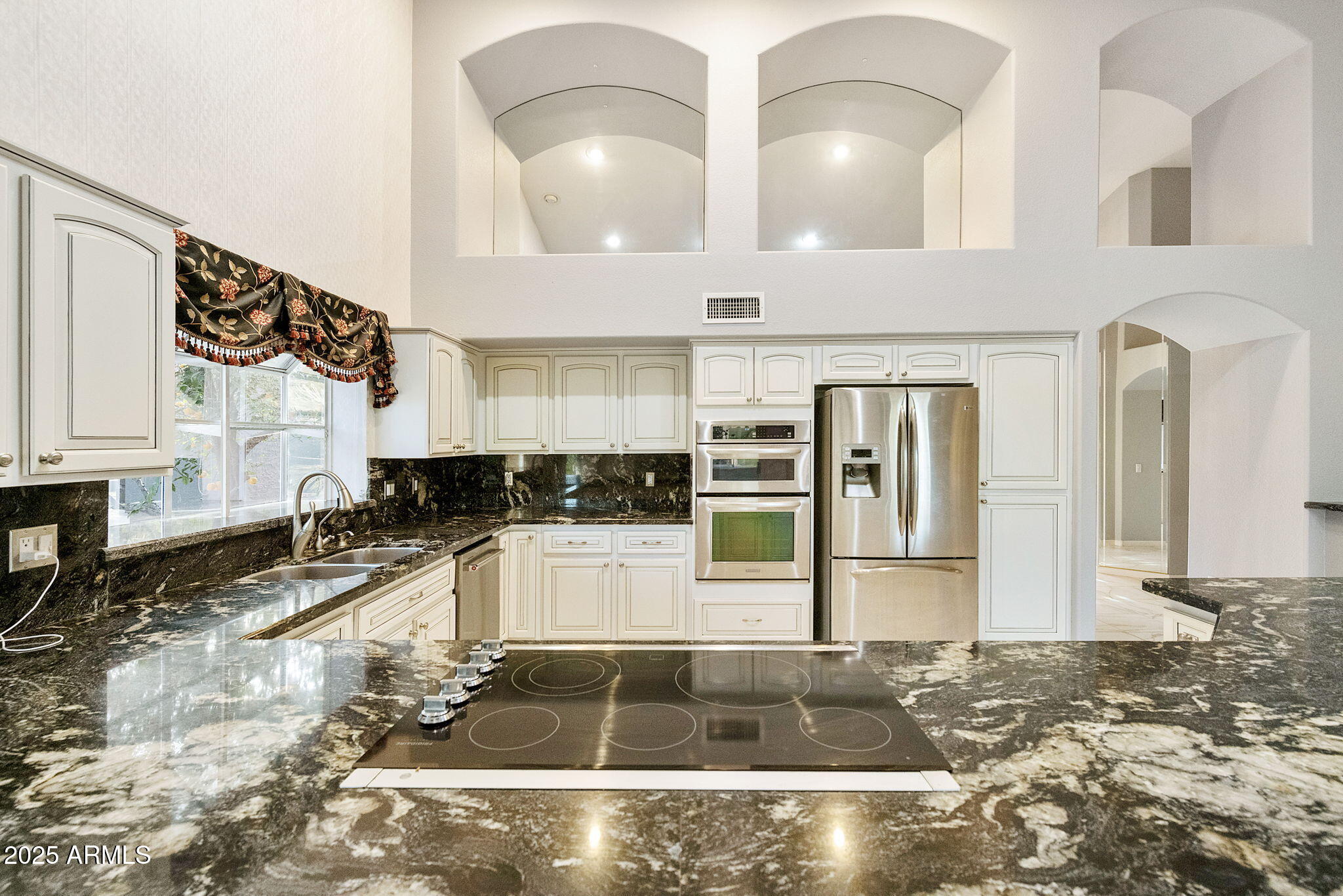 9430 E CEDAR WAXWING Drive