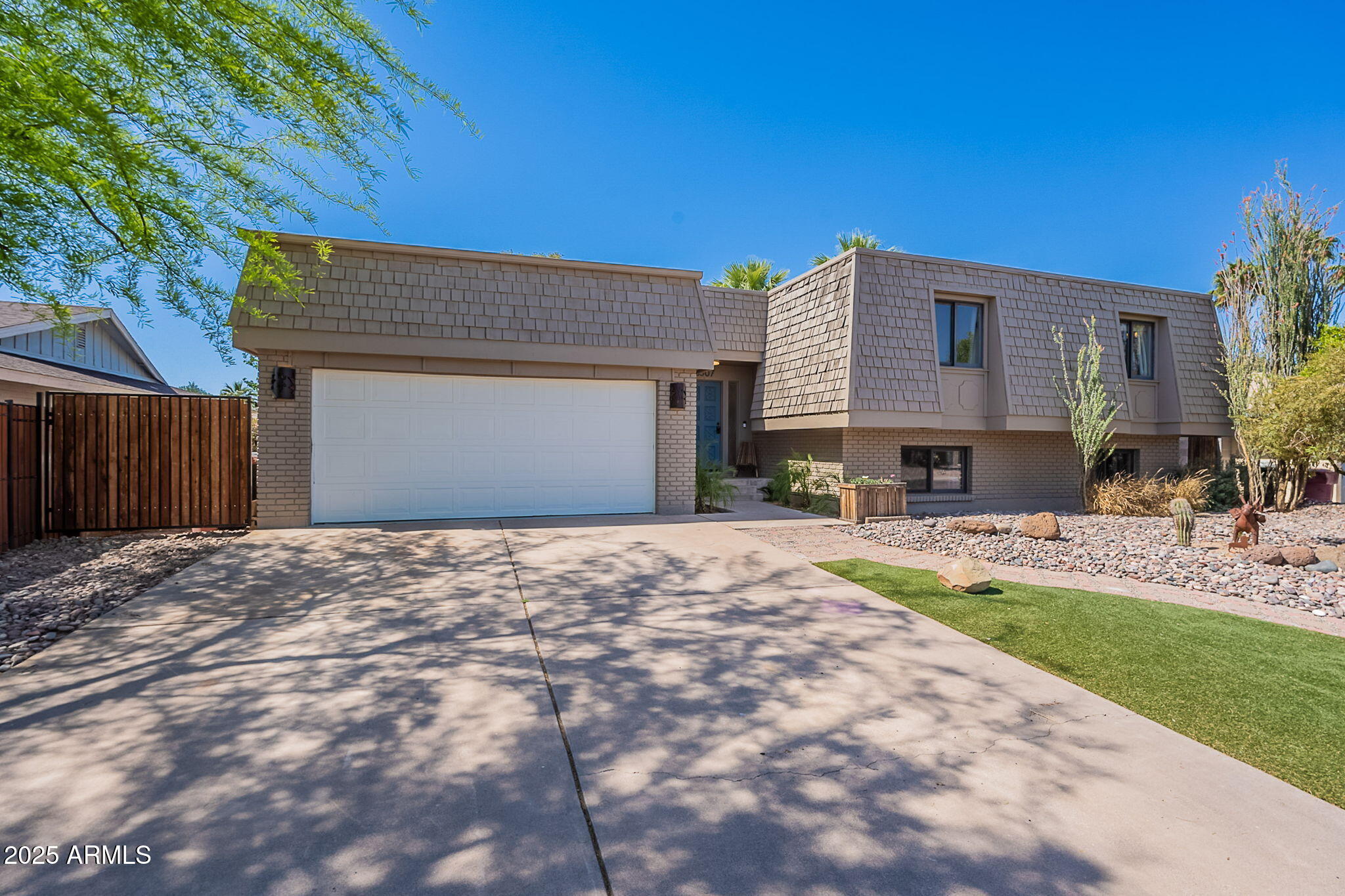 8307 E BUENA TERRA Way