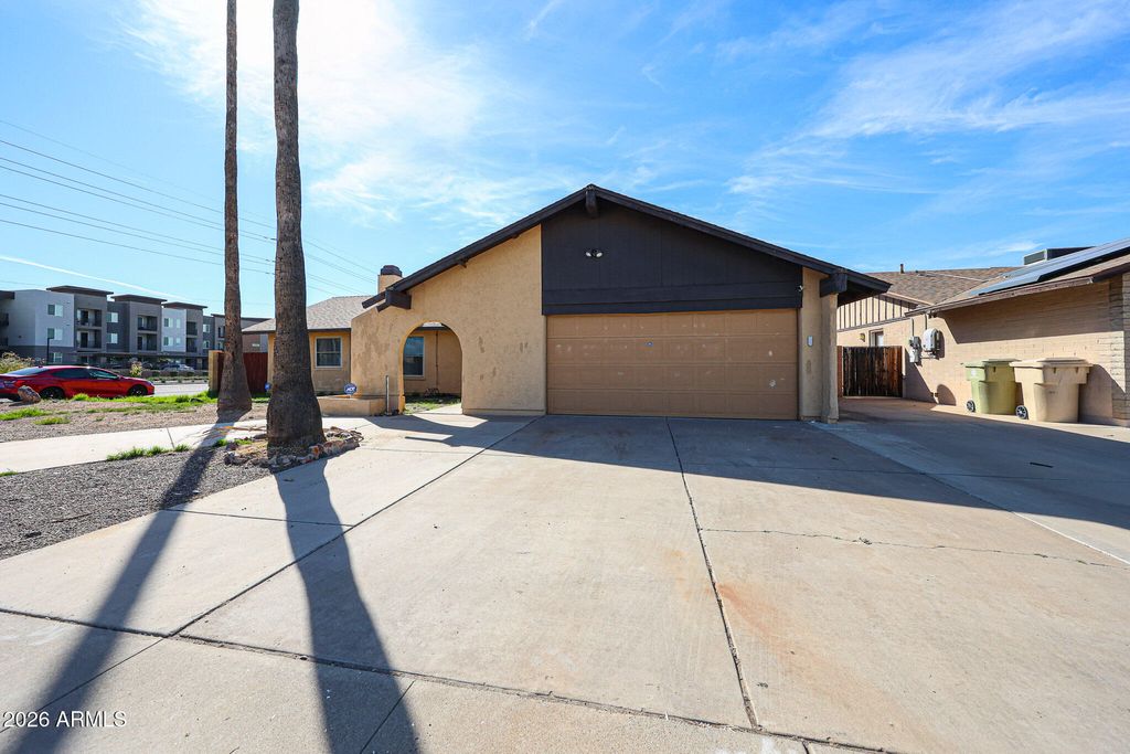 Photo of 15402 N 56th Avenue, Glendale, AZ 85306 (MLS # 6989772)