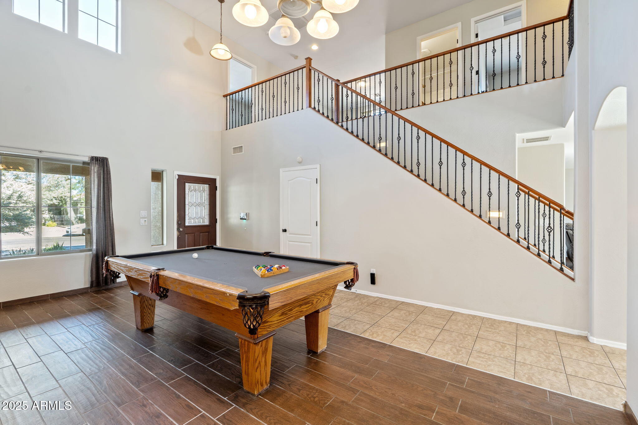 2527 W TAMARISK Avenue