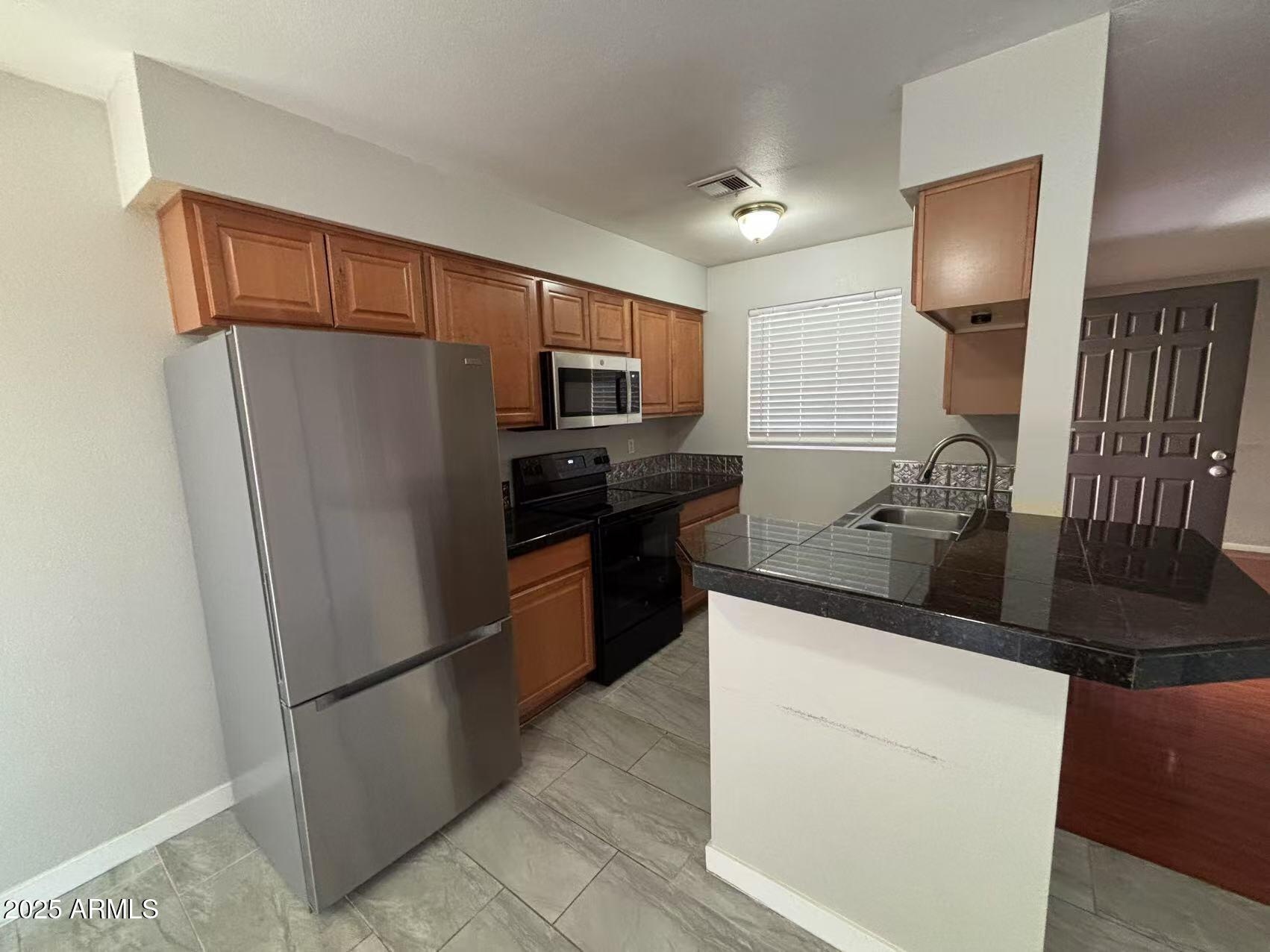 25 N Cottoonwood Street 41