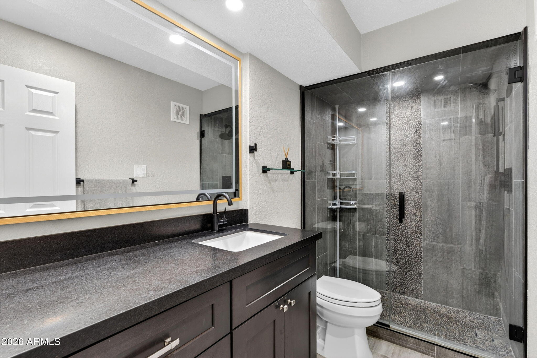 2233 E HIGHLAND Avenue 134