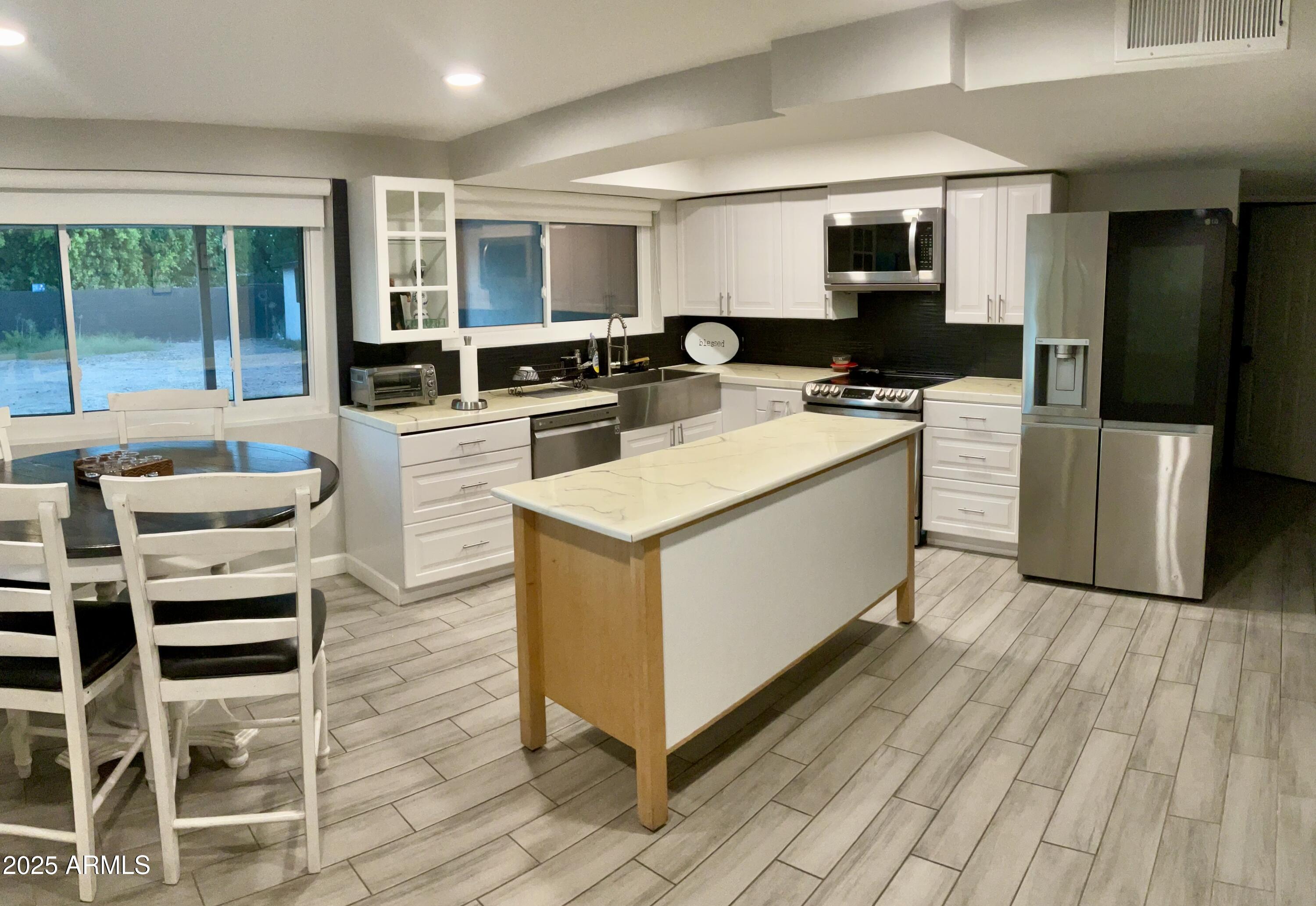 753 W 6TH Drive