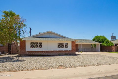 3913 W KRALL Street Phoenix AZ 85019