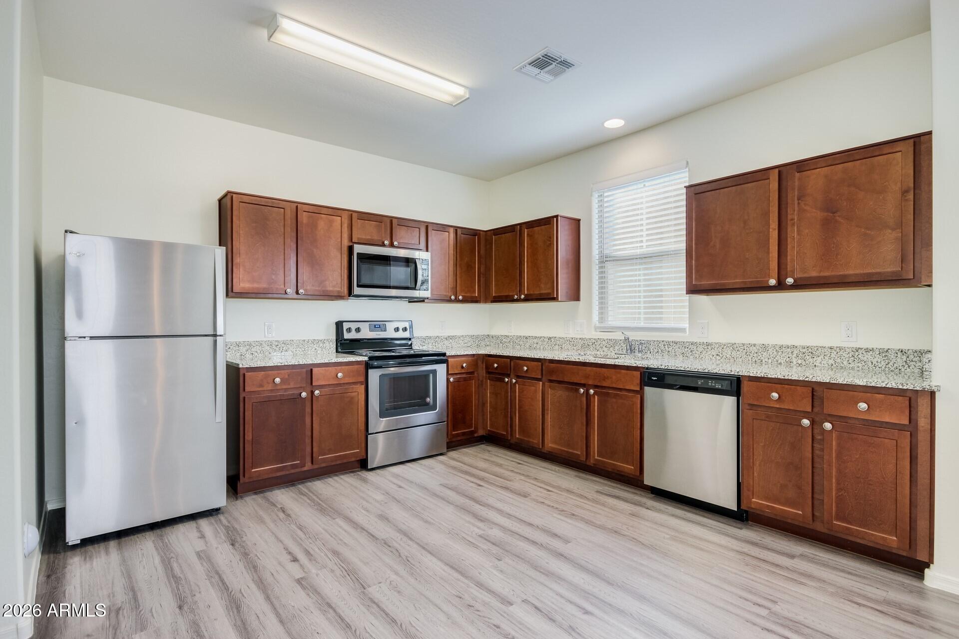 5422 W FULTON Street