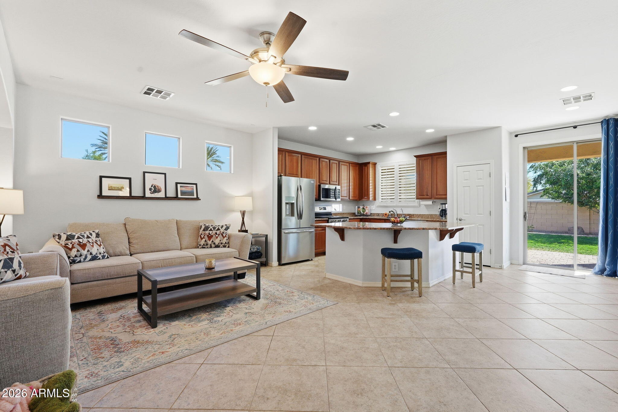 3218 N DESERT HORIZONS Lane