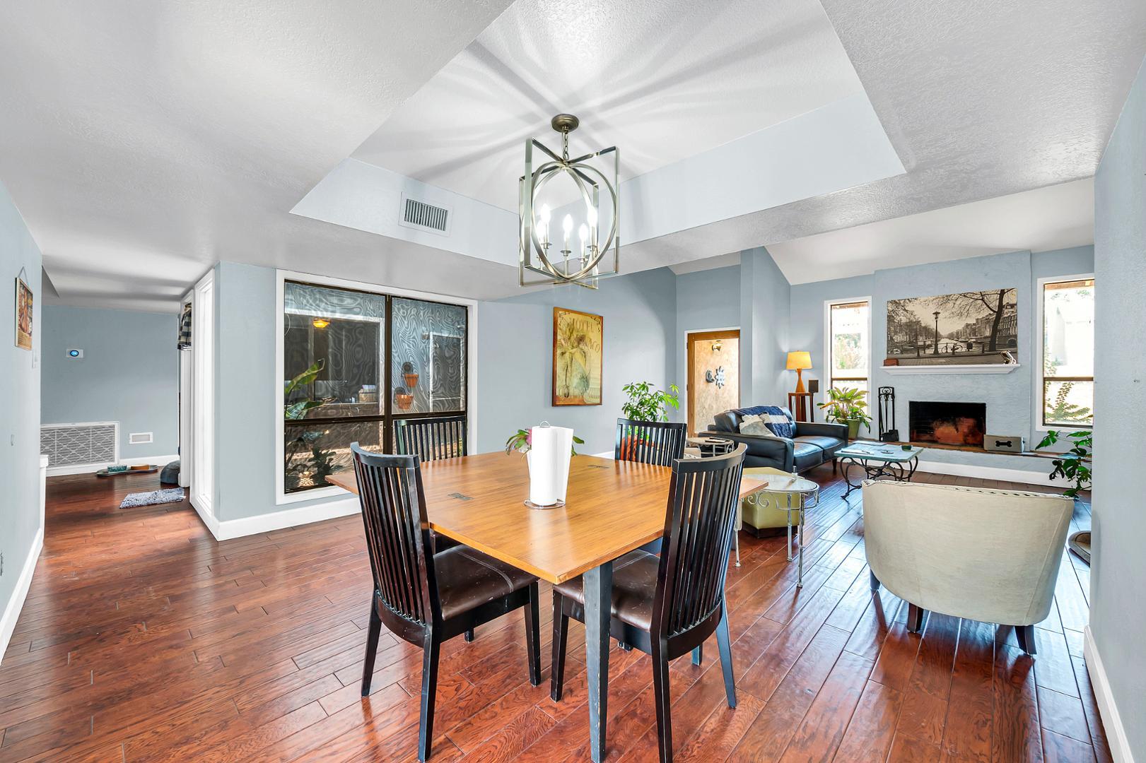 1605 E Candlestick Drive