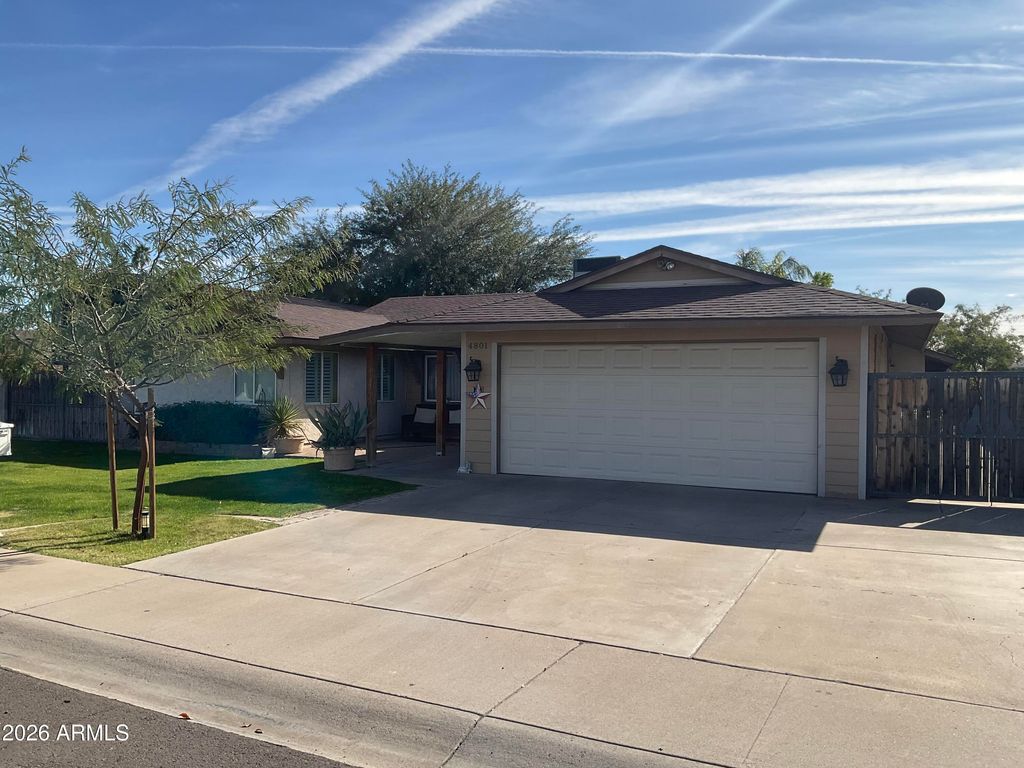 Photo of 4801 W State Avenue, Glendale, AZ 85301 (MLS # 6976806)