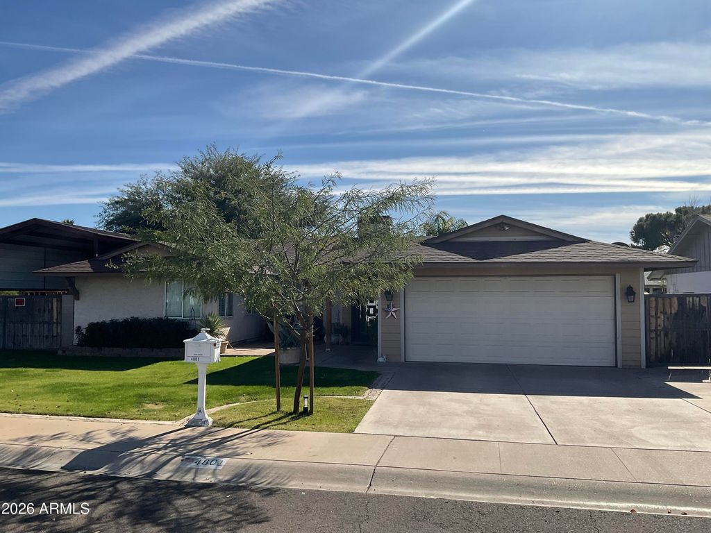 Photo of 4801 W State Avenue, Glendale, AZ 85301 (MLS # 6976806)
