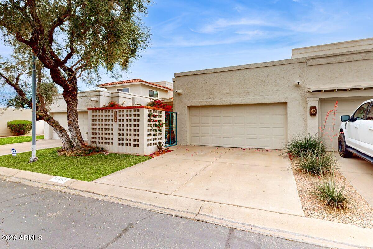 7643 E SANDALWOOD Drive