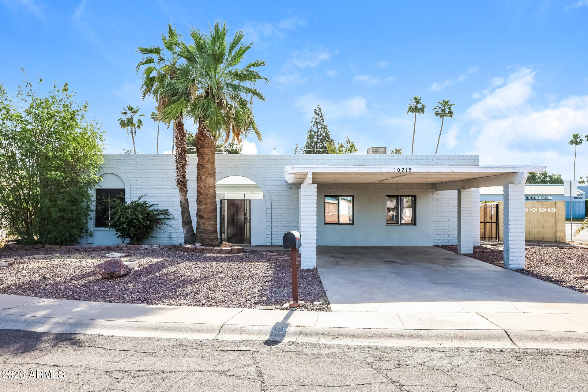 10215 N 35TH Drive